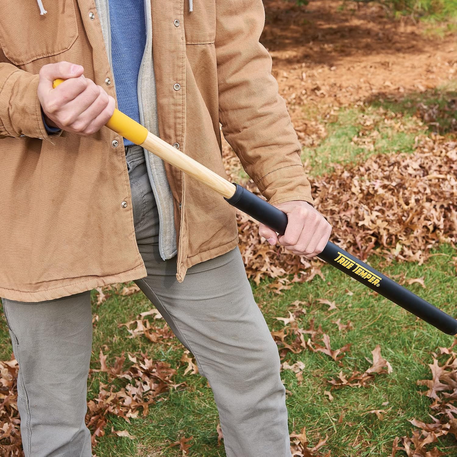 True Temper 20212011 Clog Free Leaf Rake with Hardwood/Steel Handle, 30 in. for Leaves, Grass, Clippings, Twigs, Pine Needles, Acorns, Debris,Black