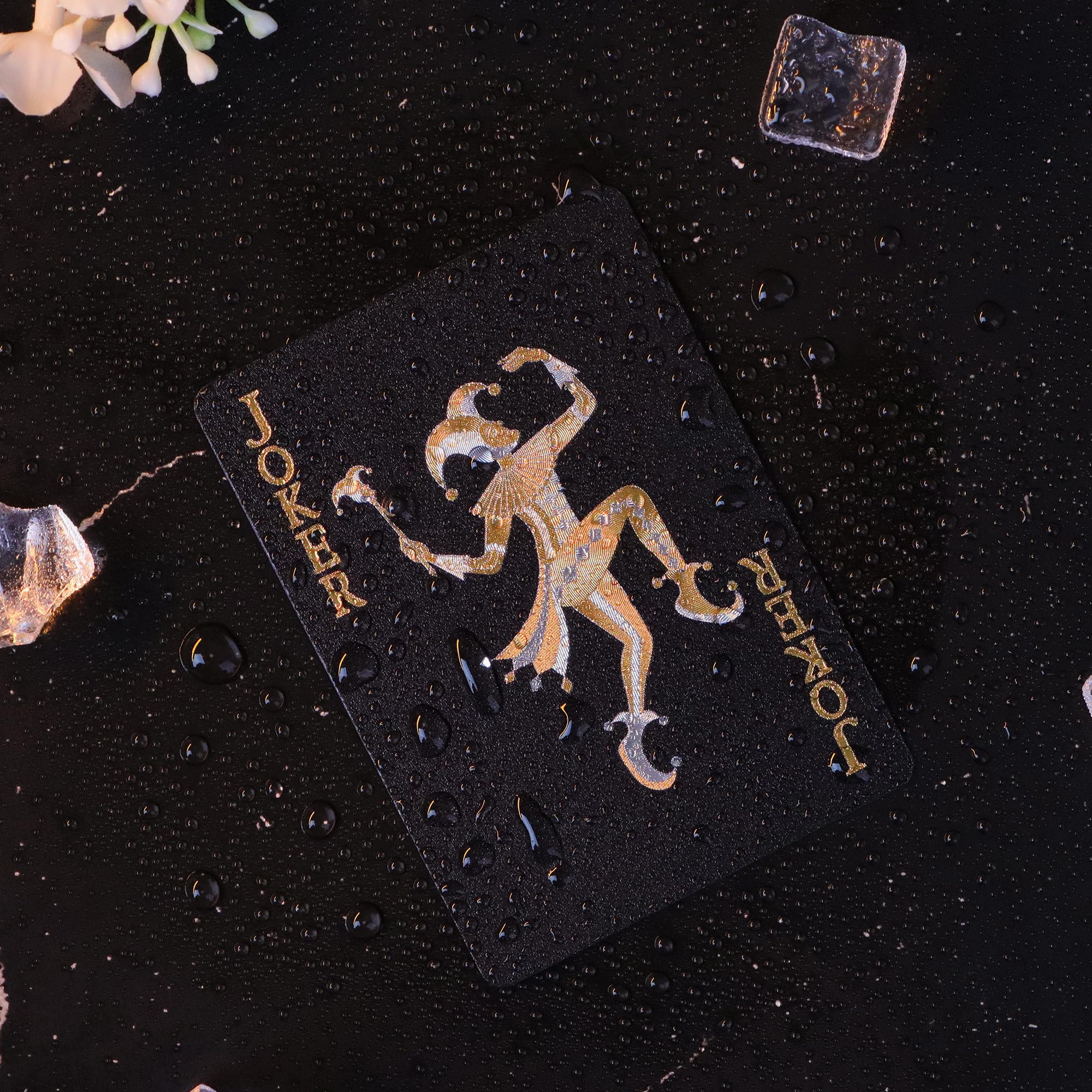 Playing Cards, Plastic Playing Cards, Deck of Cards, Waterproof Poker Cards, Black Standard Playing Card for Adults, Cool Premium Poker Card Set for Gift Camping Beach Pool Party Table Games (1 Pack)