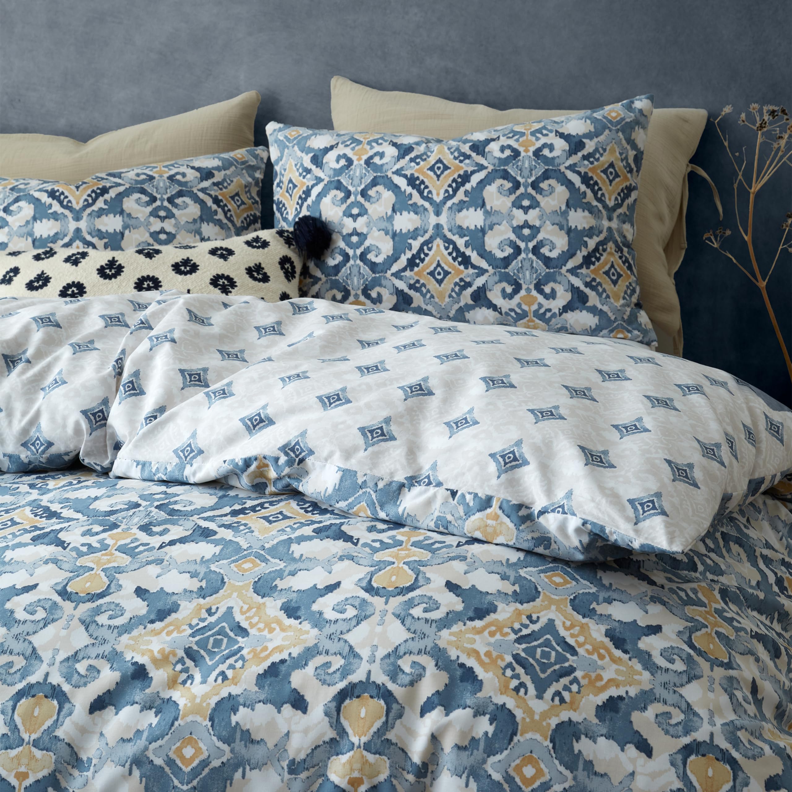 Pineapple Elephant Inara Ikat Reversible King Duvet Cover Set including Pillowcases Indigo Blue - Image 4