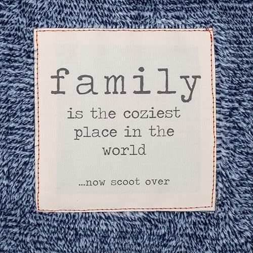 Miniatura 4 de DEMDACO Family Together Time - Manta con bolsillo para pies, color azul bígaro, 60 x 120 pulgadas