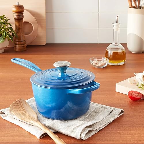 Miniatura 87 de Le Creuset Cacerola Signature de hierro fundido esmaltado, 2.25 cuartos de galón., Marsella Marseille