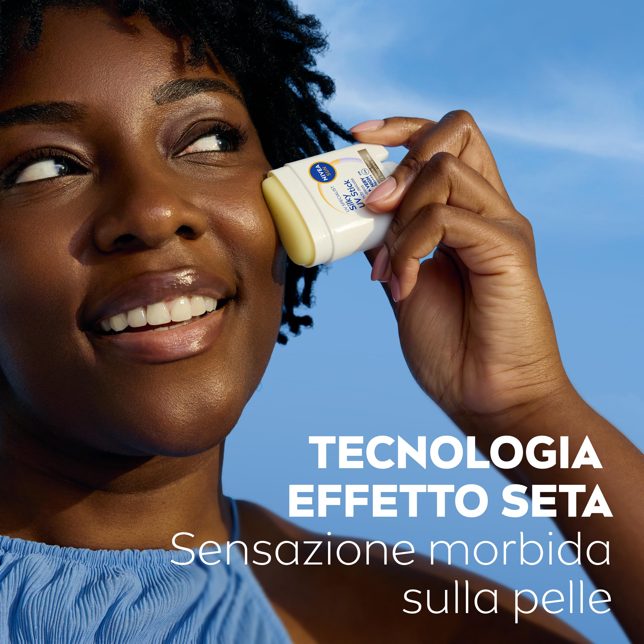 NIVEA SUN UV Viso Specialist Stick UV Effetto Seta SPF 50+ 15 g, Stick solare 50 viso per un'applicazione on-the-go, Protezione solare viso ultra-leggera e invisibile, Skincare coreana senza profumo