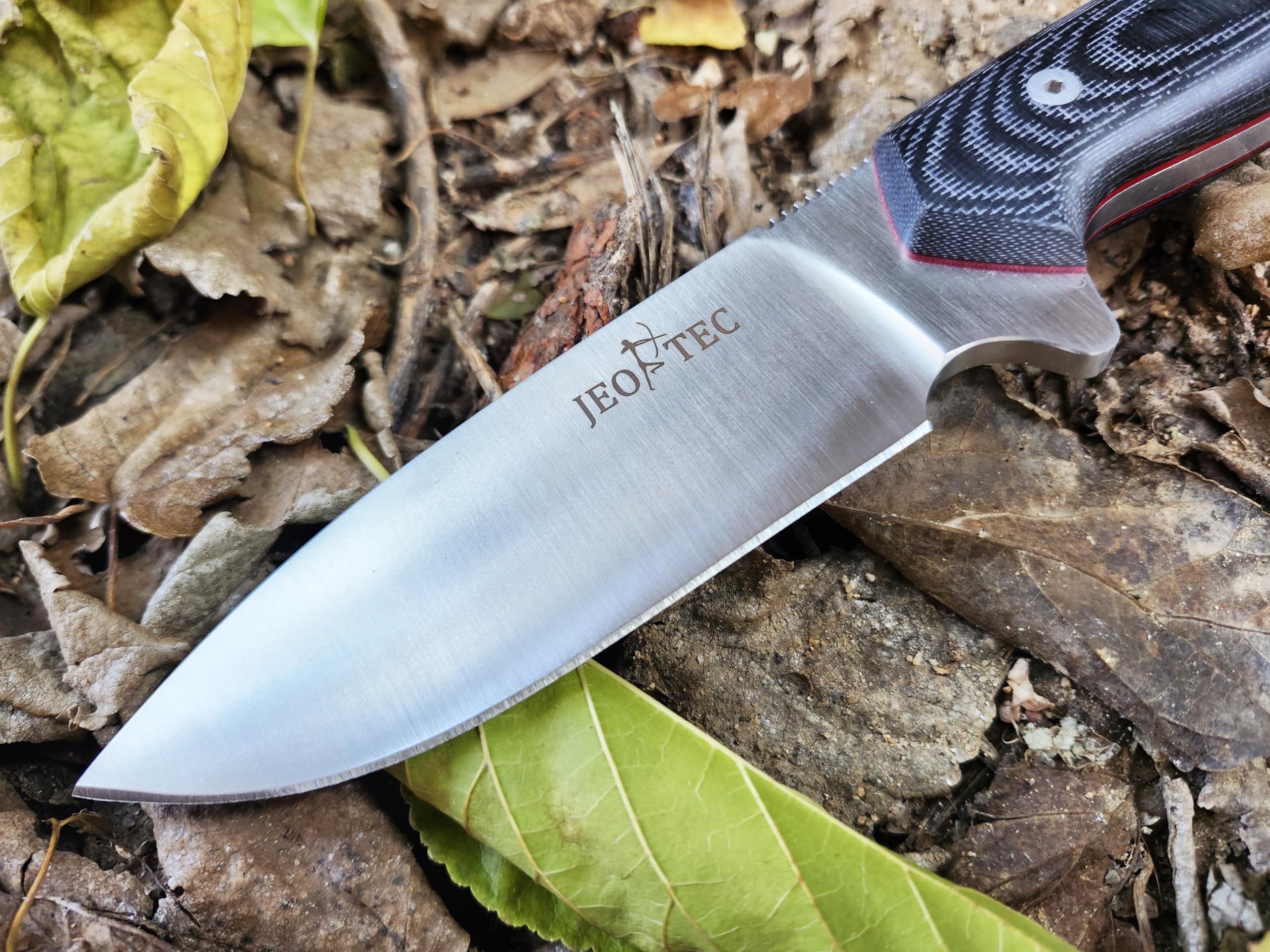 JEO-TEC Nº21 Nóż Bushcraft, nóż do paska na zewnątrz, nóż myśliwski, nóż survivalowy wielofunkcyjny , stałe ostrze, BÖHLER N690C, z naturalna skorzana osłona + krzesiwo + ostrzalka do noży , recznie robiony w Hiszpanii
