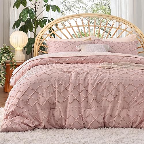Bedsure California King Comforter Set - Coral Pink Comforter, Boho Tufted Shabby Chic Bedding, 3 Pieces Vintage Farmhouse Bed Set for All Seasons, Fluffy Soft Bedding with 2 Pillow Shams