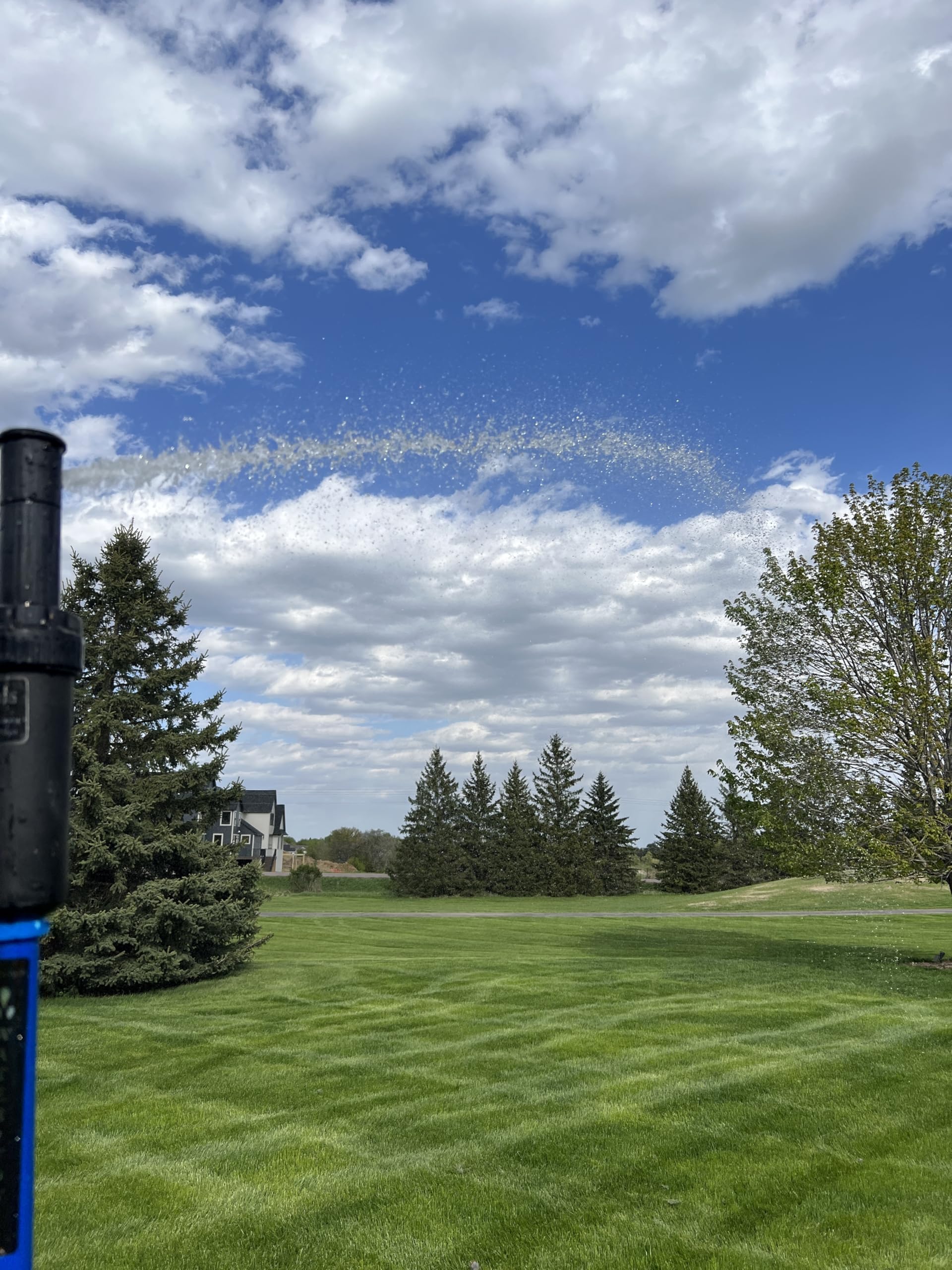 Keyfit Tools Aqua Grande Wassertürme (2 Stück), Sprinkler, 19.000 + m², große Fläche, Rasen, Hof und Garten, 1,8 m hoch, höchste Leistung, größte Fläche abgedeckt über 550 m Durchmesser, Sprühkopf, 8