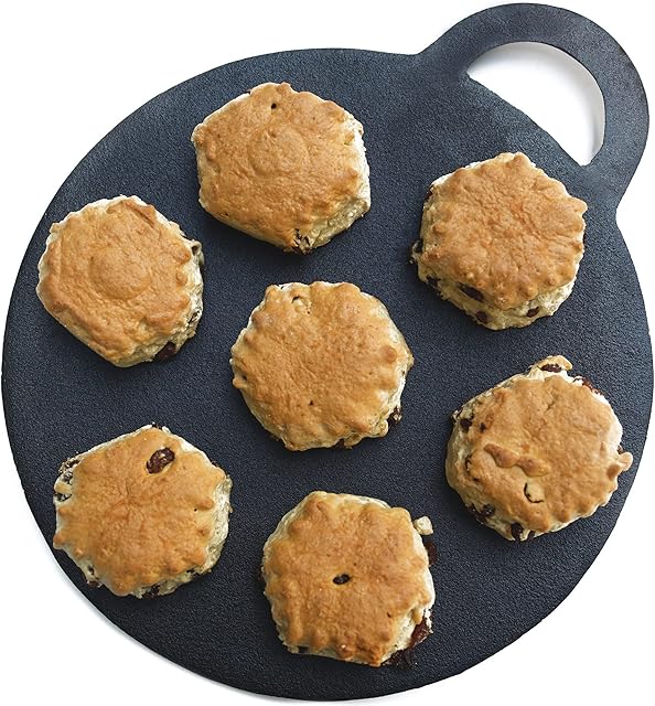 Andrew James Large 30cm Traditional Cast Iron Baking Stone | Ideal for Welsh Cakes Scones Pizza | Non-stick Heavy Duty | Oven Use for Baking