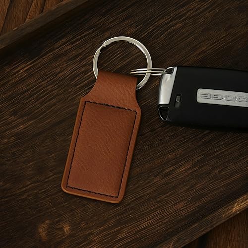 Miniatura 4 de LaserGram Llavero rectangular, con tapa de graduación de clase 2023, 2024, 2025, 2026, grabado personalizado incluido (marrón oscuro)