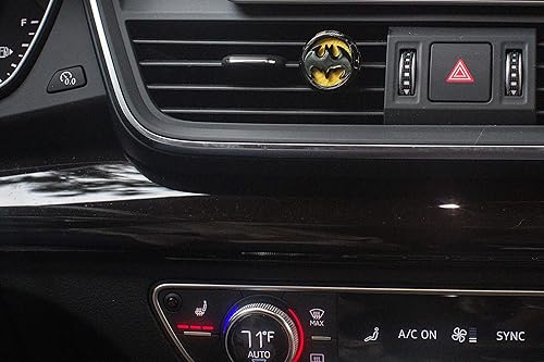 Miniatura 2 de Wild Essentials - Difusor de ventilación de coche de aceite esencial de murciélago cromado negro, colgante de medallón de acero inoxidable con 8