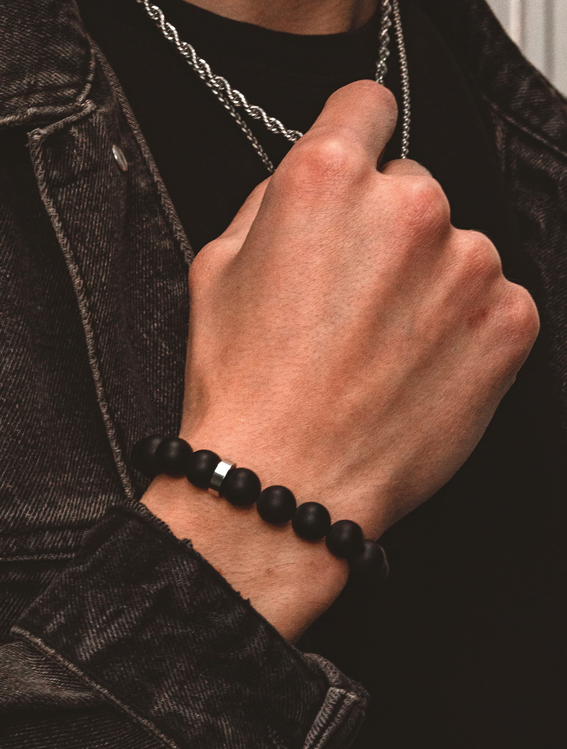 Forge & Foundry Andalus Bracelet en perles d'onyx massif noir mat 10 mm,Plaqué or 18 carats ou poli en acier inoxydable poli avec perle unique brillante, Acier inoxydable, Onyx