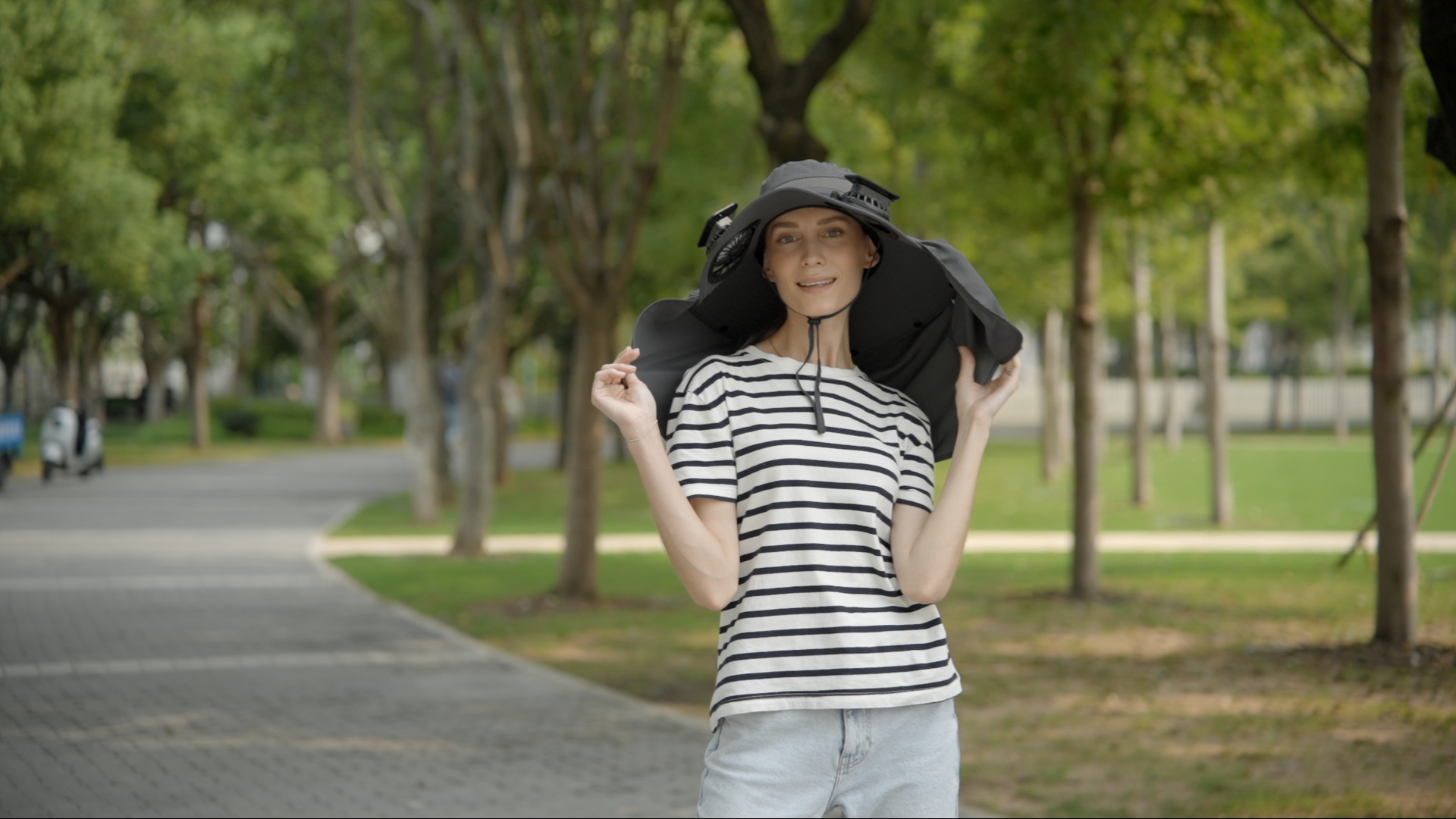 Awdenio Wide Brim Sun Hat With 2 Fan Outdoor Solar Powered USB Charging Fishing Hat With Neck Flap For Men Women