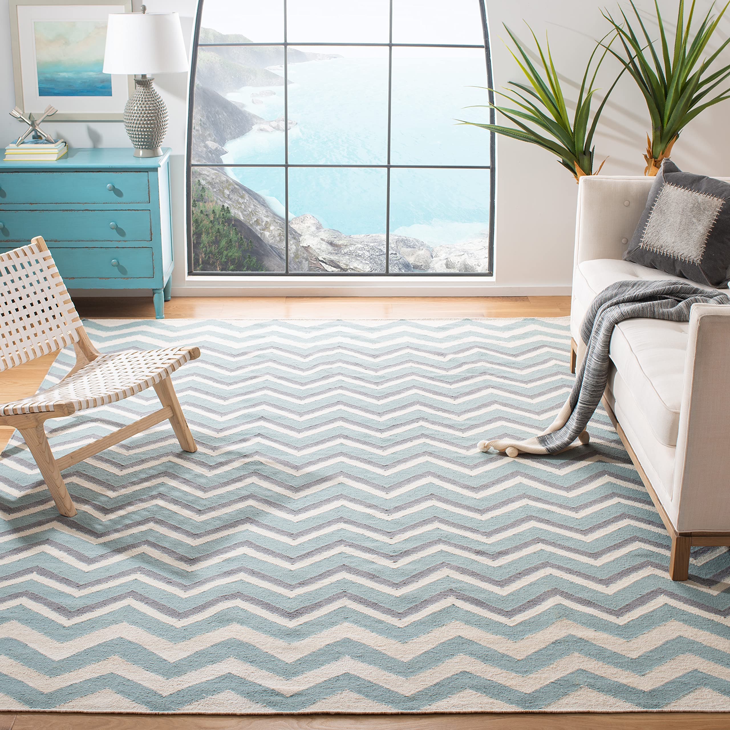Safavieh Contemporary Indoor Flatweave Rectangle Area Rug, Dhurrie Collection, DHU646, in Blue / White