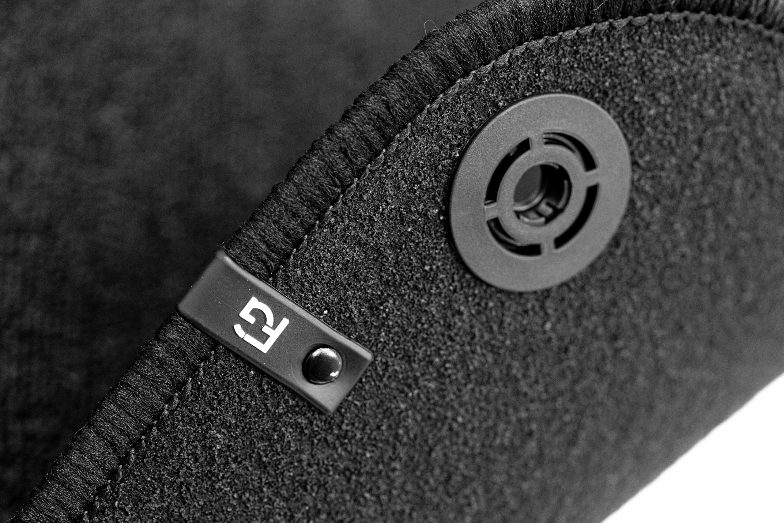 MOTOS Alfombrillas Coche Velour para Hyundai i20 III Desde 2020 - Alfombras Coche con Cierre Antideslizante y Soporte Granular, Alfombrilla Coche Duradera y Fácil de Limpiar, Diseño Elegante
