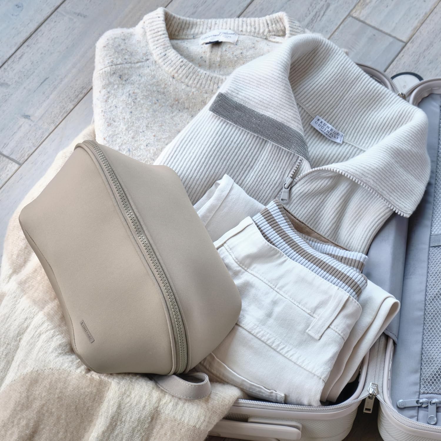 LINE+ARC Machine-Washable Neoprene Toiletry Bag (Sage) Modern Green Dopp Kit Soft Insulation for Cosmetics Makeup Travel Skincare Shaving Large Case Men Women Overnight Easy-to-Clean - Image 7