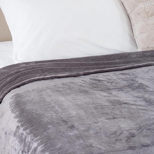Miniatura 6 de Berkshire Blanket Cobija de terciopelo VelvetLoft clásica para cama tamaño Twin, cobija ligera y suave de felpa para cama y sofá, color gris herón,