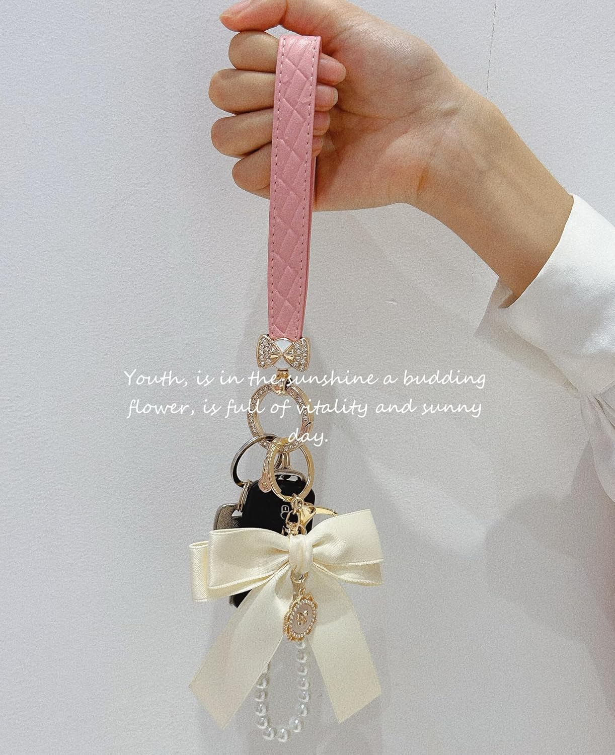 Keychain Wristlet for Women Wristlet Keychains Bracelet Lanyard for Keys With Bow/Flower/Heart Keychain