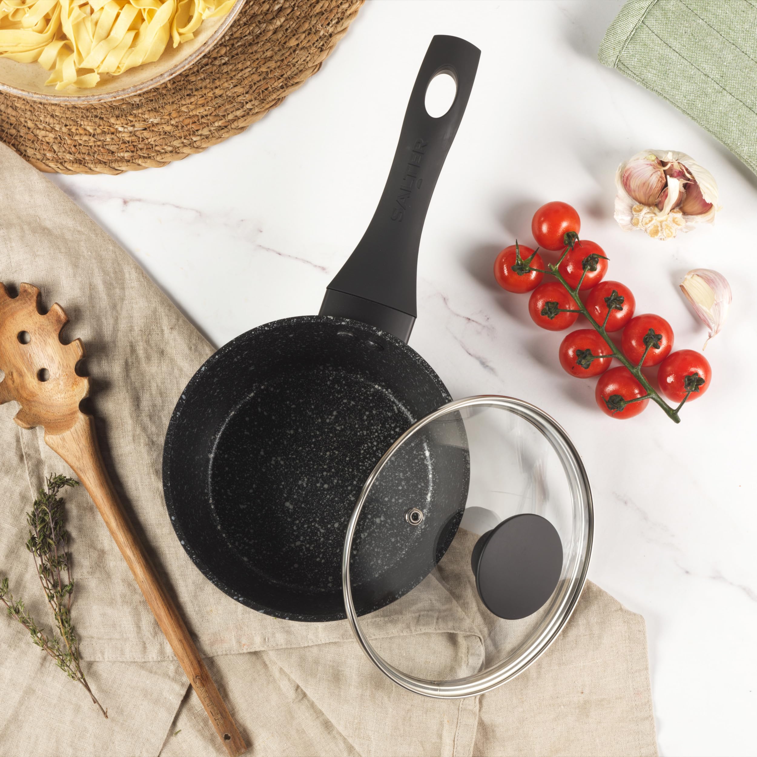 Salter BW05751S Megastone Set Di 3 Pentole - 16/18/20 cm Casseruole Antiaderente, Pentola A Induzione, Include Coperchi In Vetro Temprato, Pentole Forgiate In Alluminio, Lavabile In Lavastoviglie