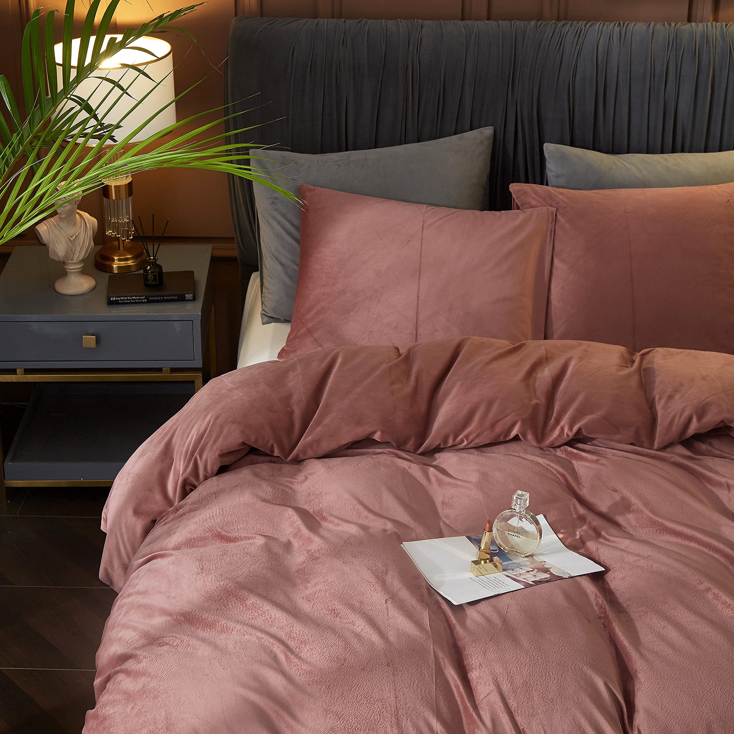 Best Velvet Duvet Covers for 2026: 5 Picks Compared 2 Ivellow Velvet Duvet Cover Queen Size 3 Pcs Flannel Blush Pink Duvet Cover Queen — product photo