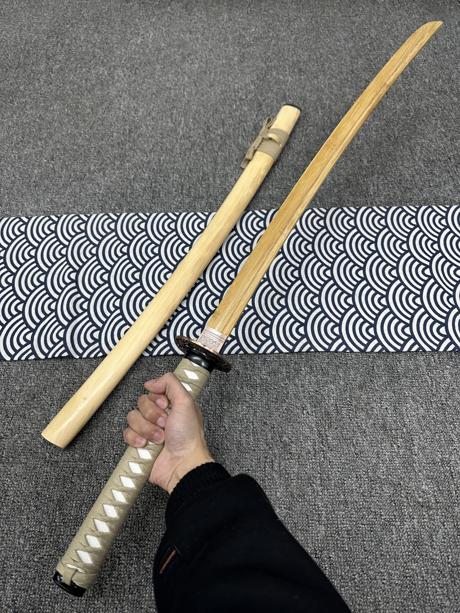 Katana en bois avec gaine,bokken naturel 103 cm,Bokken fait à la main,pour l'entraînement au combat à l'épée Kendo,l'anime,le cosplay,l'accessoire Iaido,les cadeaux d'anniversaire Noël – Couleur bois