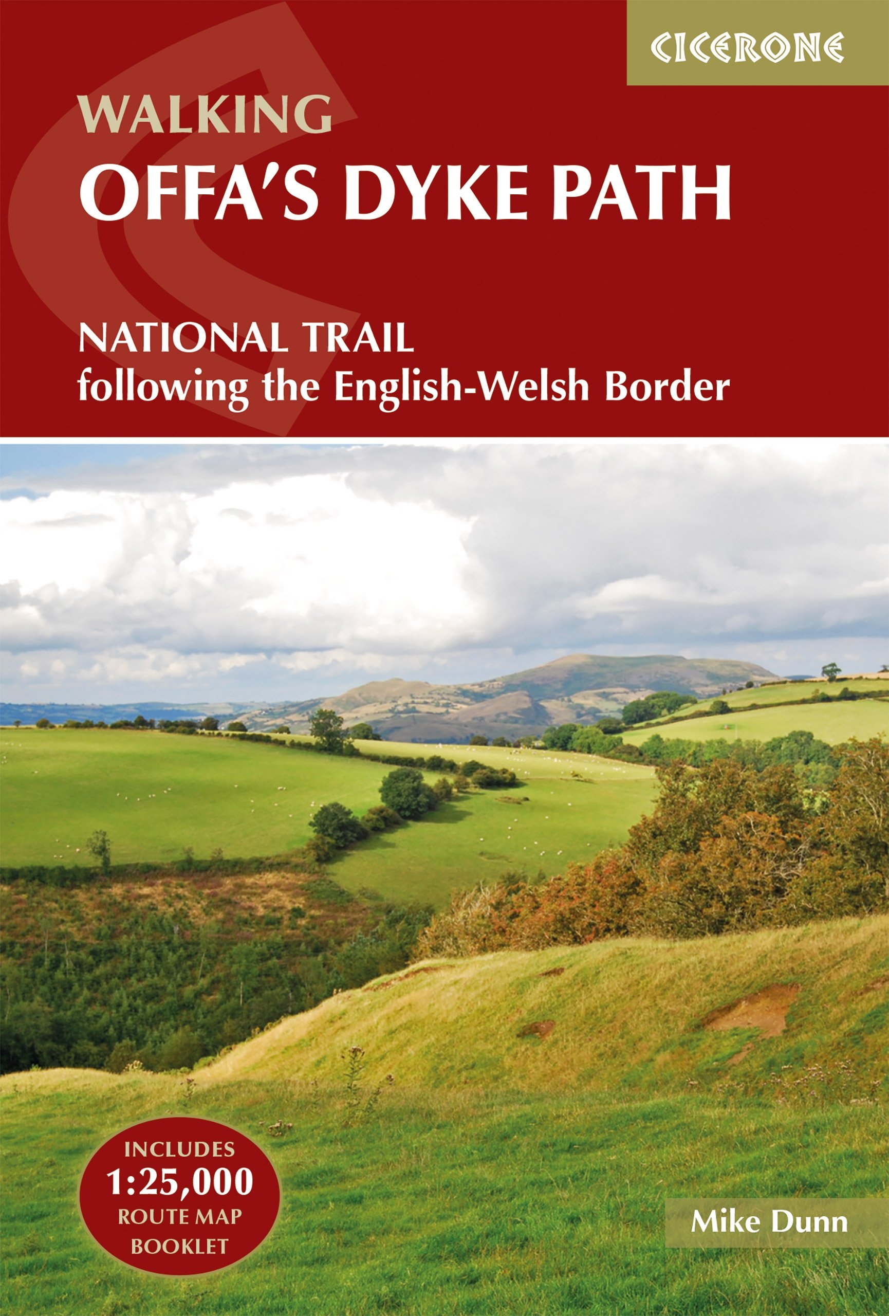Offa's Dyke Path: National Trail following the  by Mike Dunn PAPERBACK