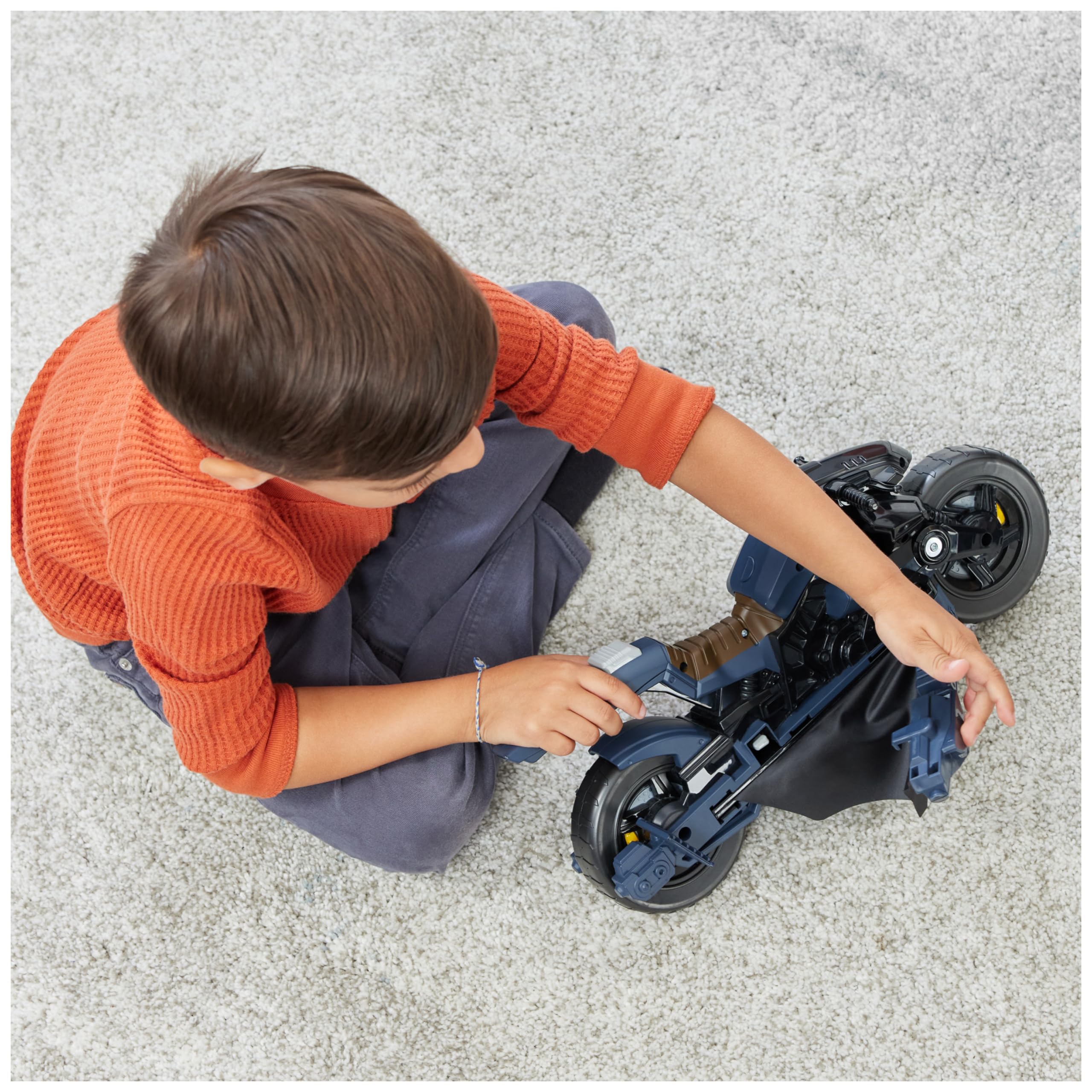 DC Batman - Batcycle 2 en 1 - Batcycle Qui Se Transforme en Batplane - Voiture Batman À Collectionner - Compatible avec Figurines 30 cm - Jouet À Collectionner - Jouet Enfant 4 Ans Et +