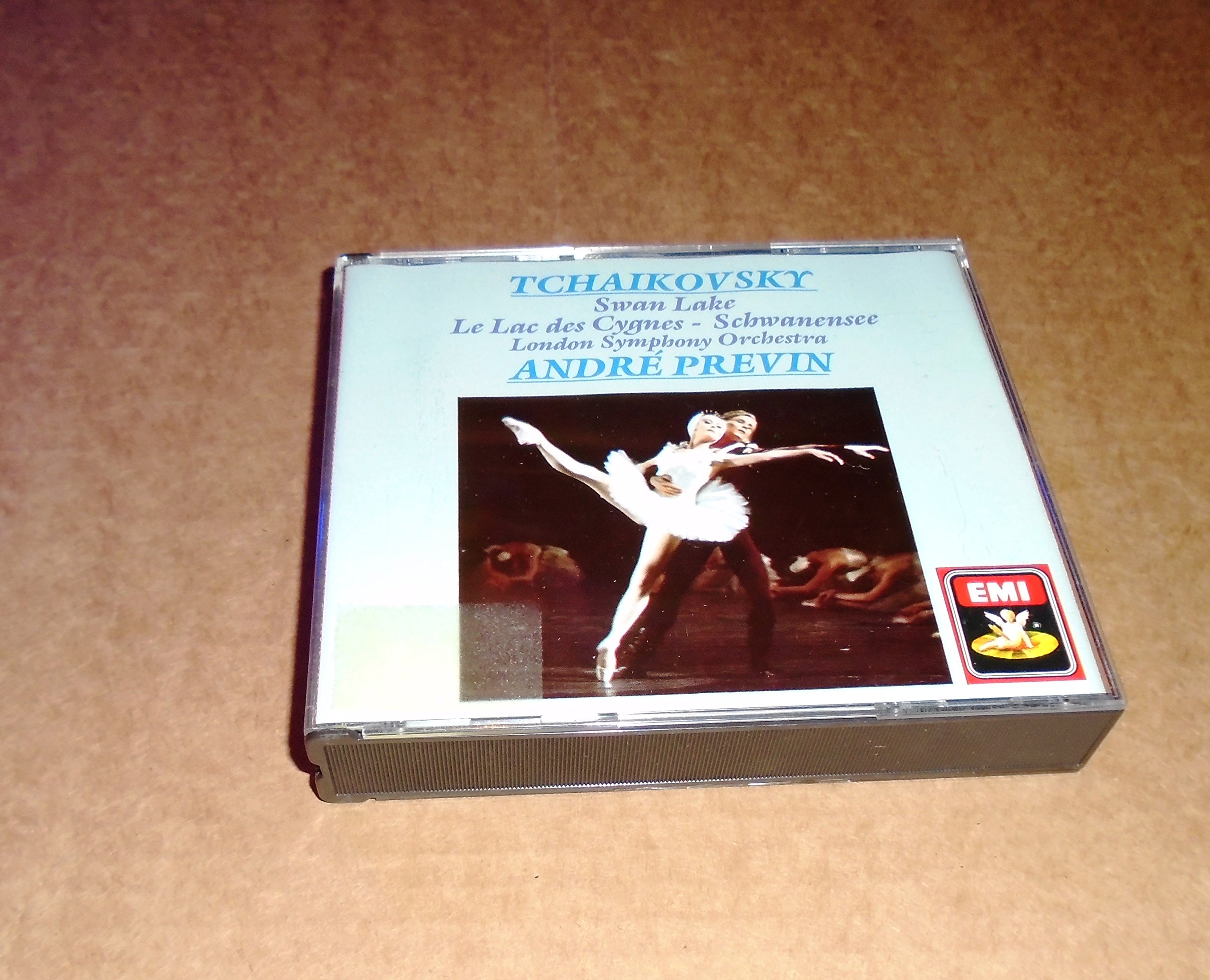 Tchaikovsky: Swan Lake / Schwanensee