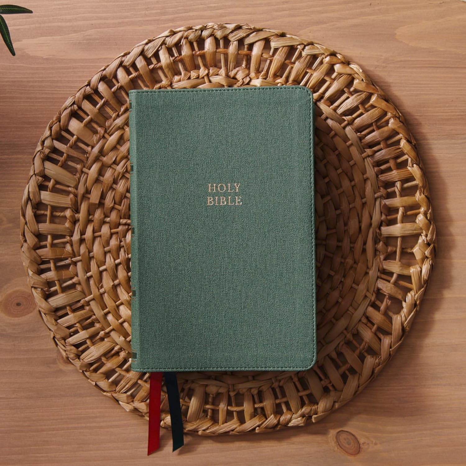 NKJV, Single-Column Reference Bible, Verse-by-verse, Green Leathersoft, Red Letter, Comfort Print - Image 2