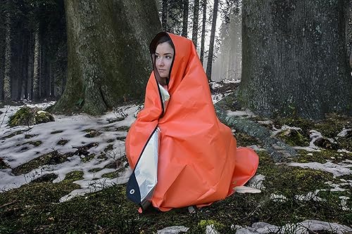 Miniatura 2 de UST Manta de supervivencia 2.0 con material resistente al viento e impermeable para emergencias, campamento, senderismo y al aire libre