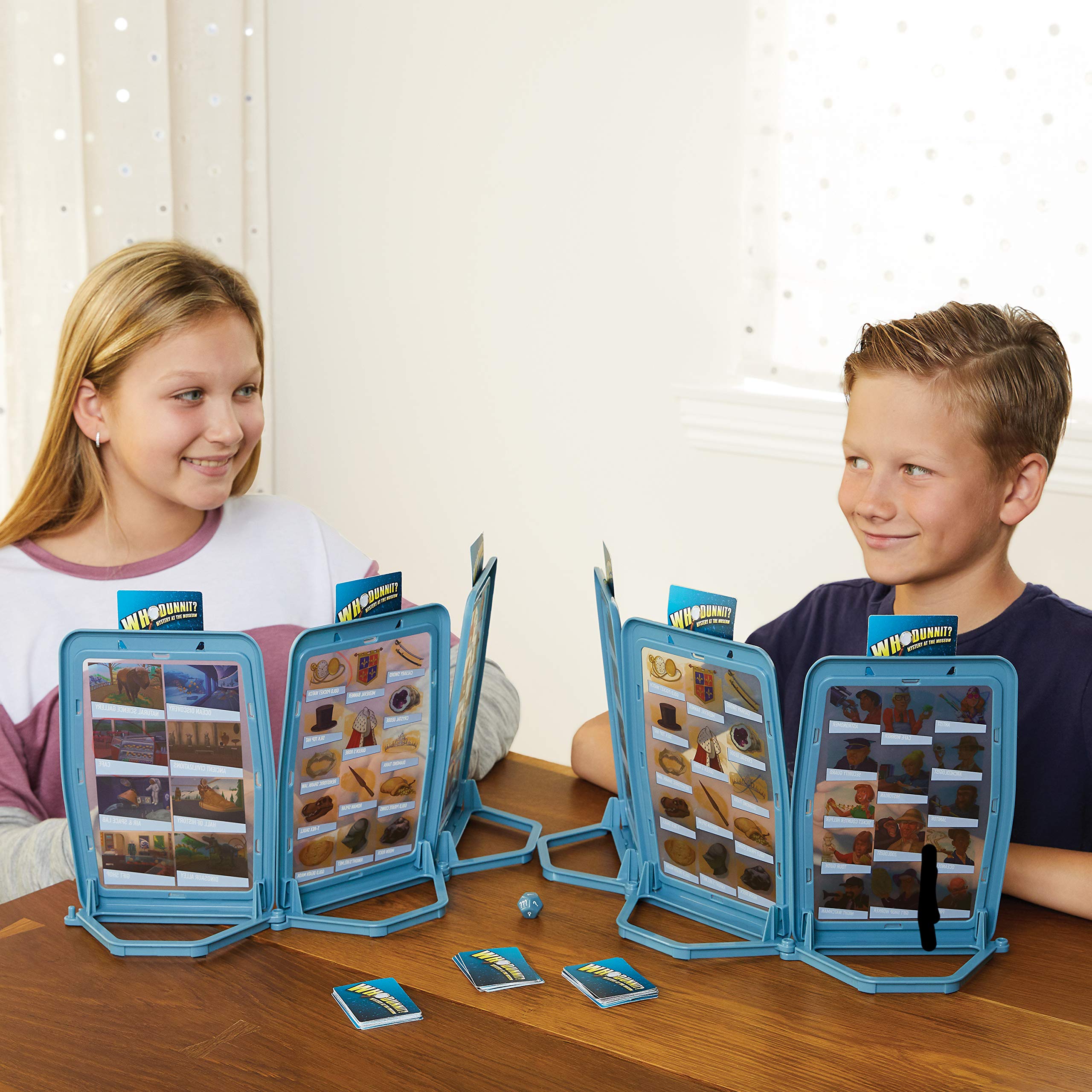 YULU YL020320 Who Dunnit Mystery Game - Solve The Museum Crime First! Family Detective Game For Kids & Adults