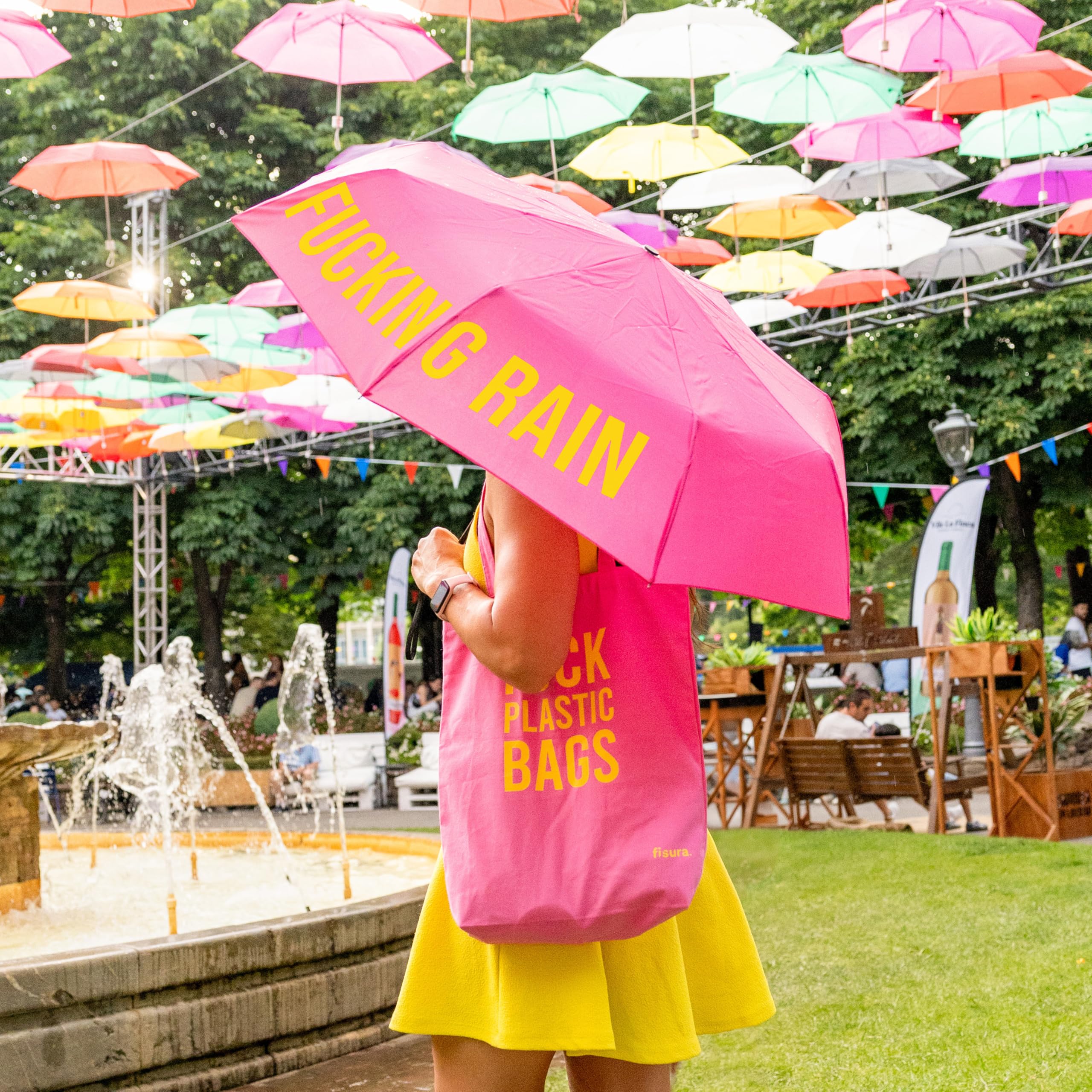 Fisura - Oryginalny składany parasol „f*cking rain”. Mini parasolka różowo-żółta. Mała parasolka damska. Automatyczny składany parasol. Parasol podróżny.