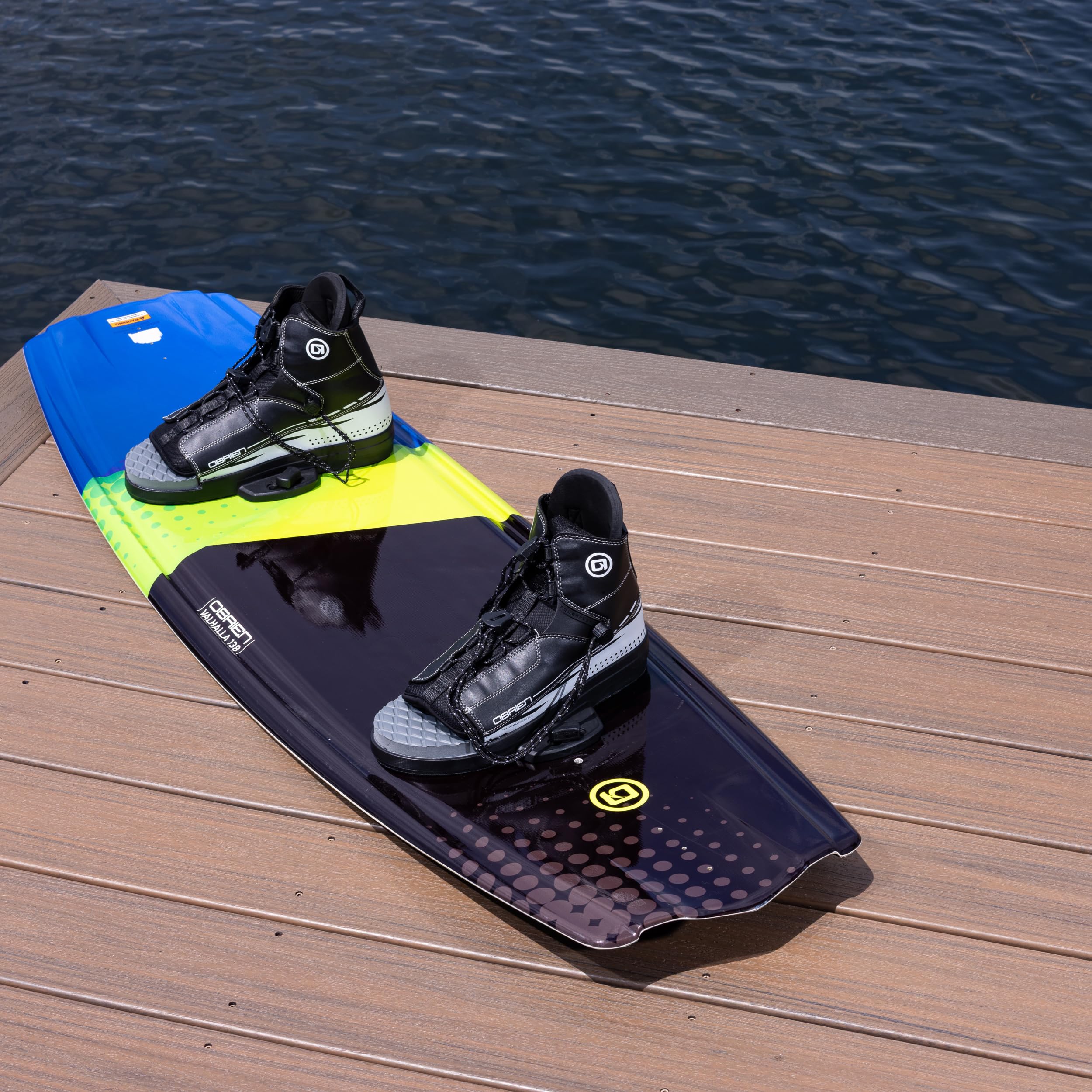 Amazon.com : O'Brien Valhalla Wakeboard + Clutch Bindings