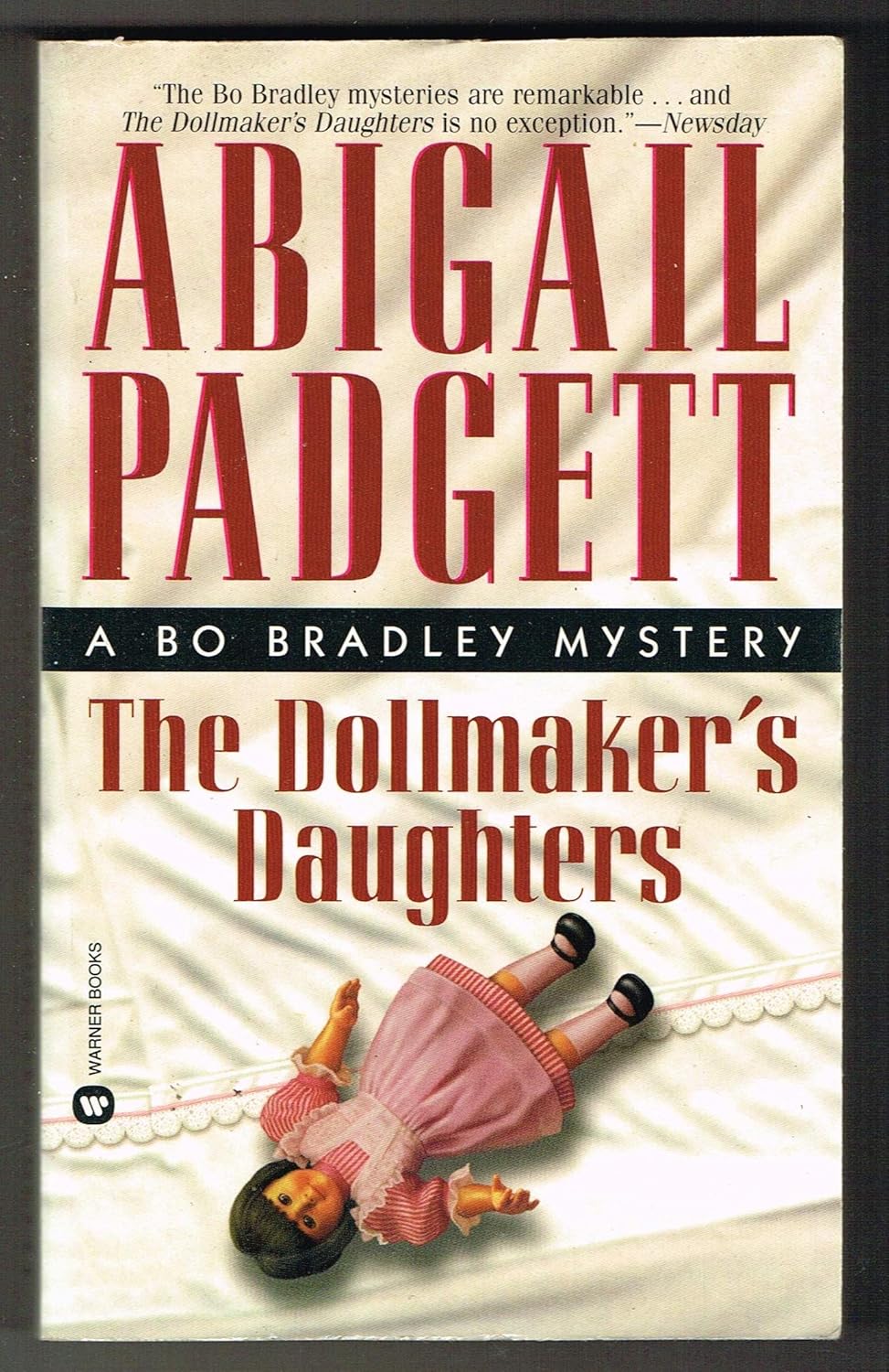Amazon The Dollmaker's Daughters Padgett, Abigail Women Sleuths
