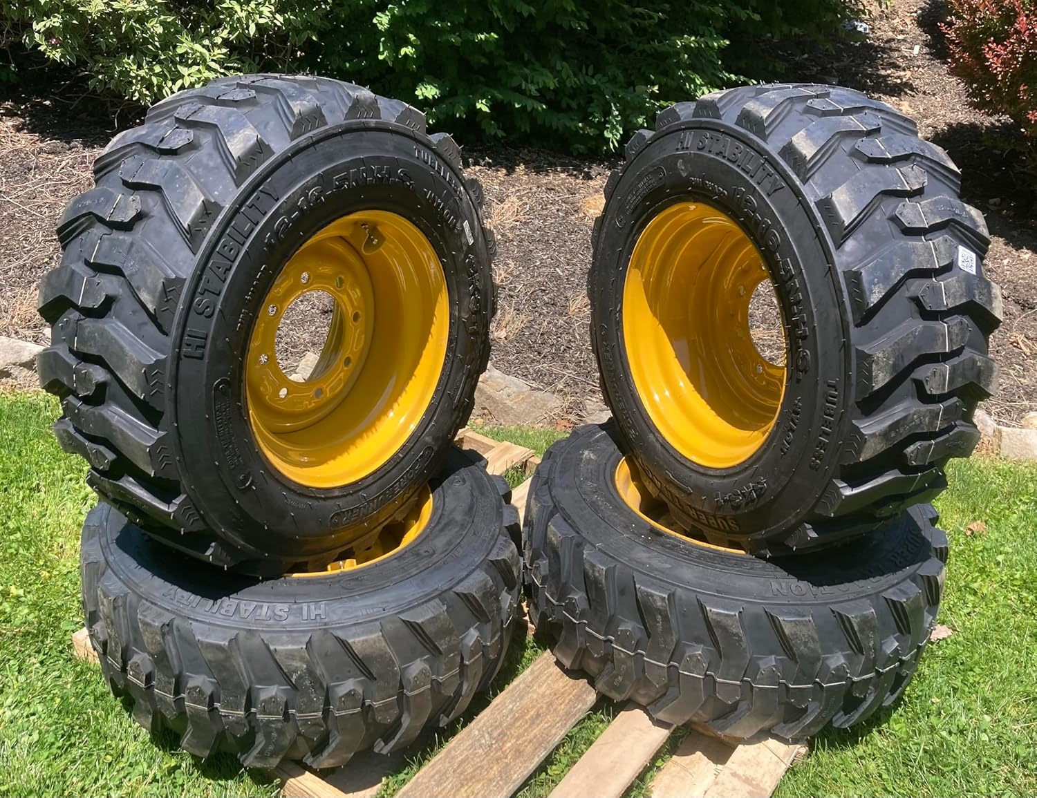 (1) 12-16.5 Forerunner SKS-1 Skid Steer Tire and Wheel/Rim (8 lug) 6.5" Back Spacing, for John Deere, Mustang & more - 14PLY - 12X16.5 (Right Side Mount)