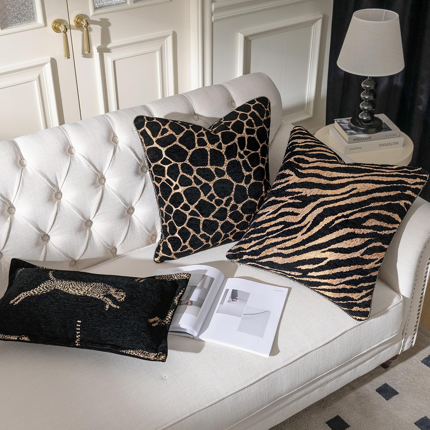 1-Piece Luxury Tiger Print Throw Pillow Cover 20 x 20 Inches, Wild Animal Print Chenille Jacquard Cushion Covers, Modern Chic Decorative Square Pillowcase for Couch Sofa Bed Car, Black & Gold