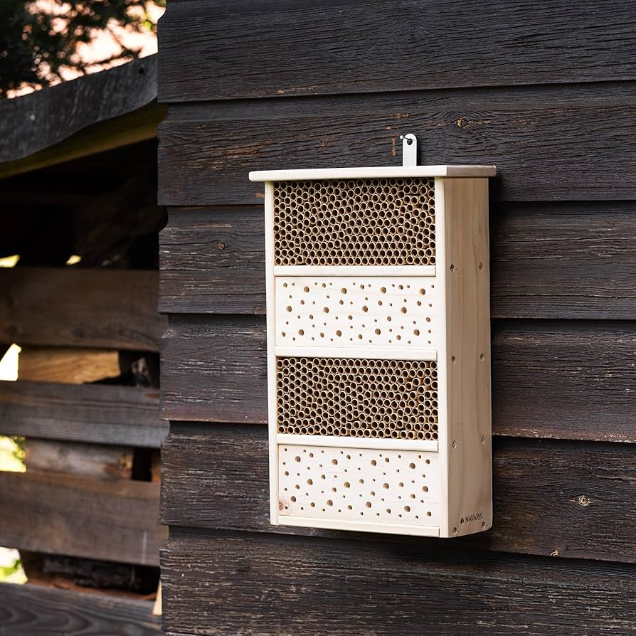 Amazon.com: Navaris Bee House for Garden - 10.2