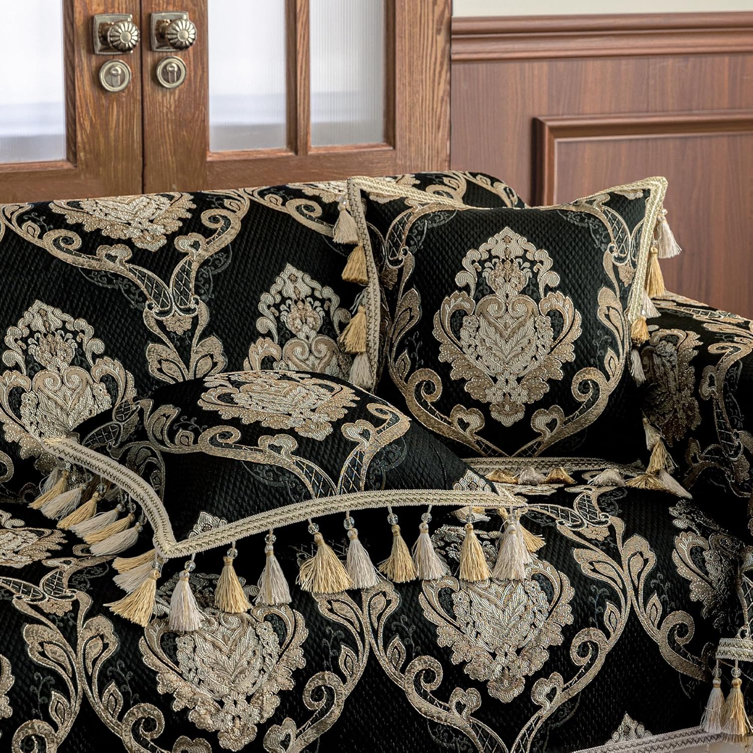 Loom and Mill Luxury Throw Pillow Cover 20 x 20 Inches 1 Piece, Jacquard Decorative Square Pillow Cover European Pillowcase with Lace Edge and Tassels for Bed Couch Sofa Car Home Decor, Black