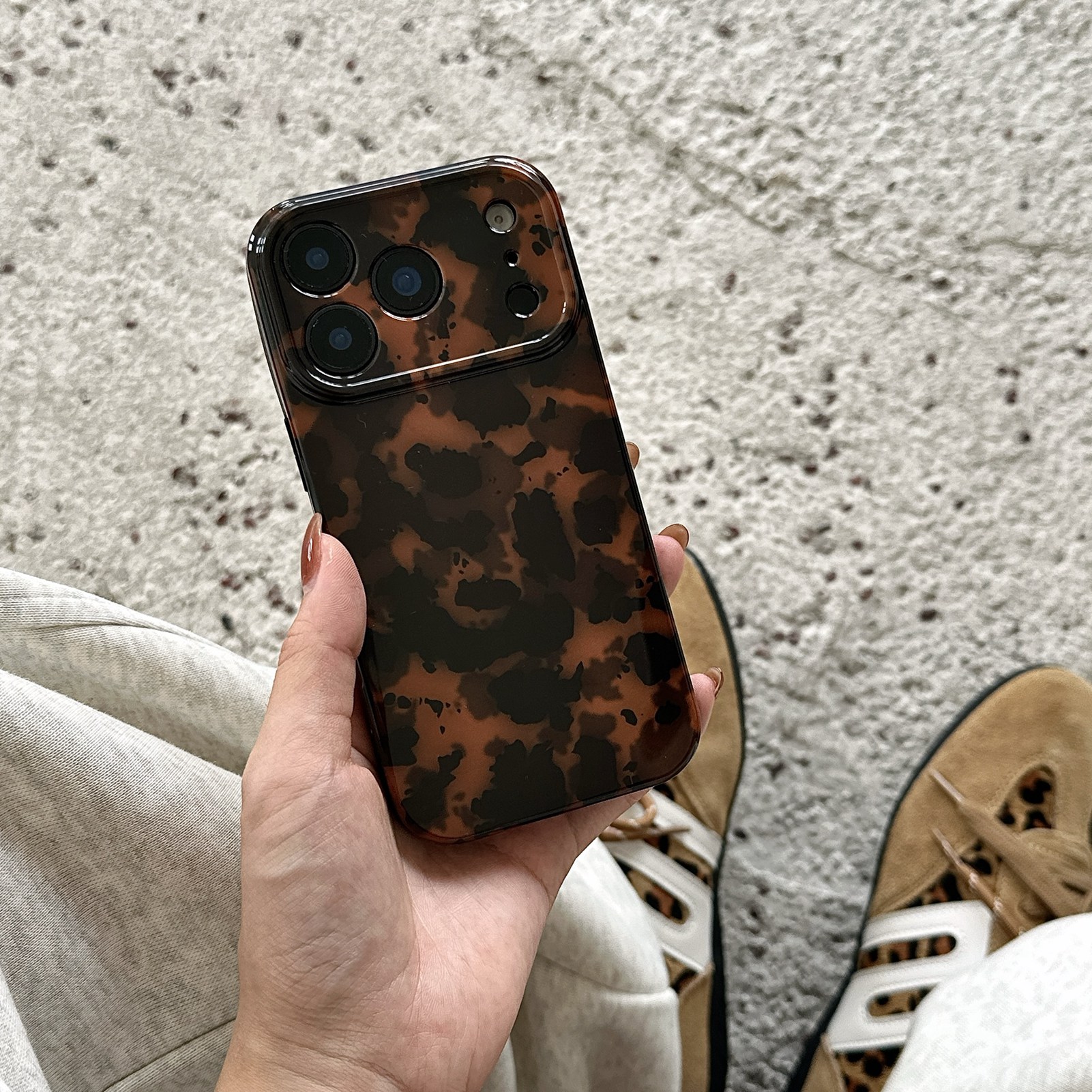 【anccer】 スマホケースiphone12 6.7インチ (ブラウン) Amazon.com: Case Compatible with iPhone 12, Tortoise Shell Amber