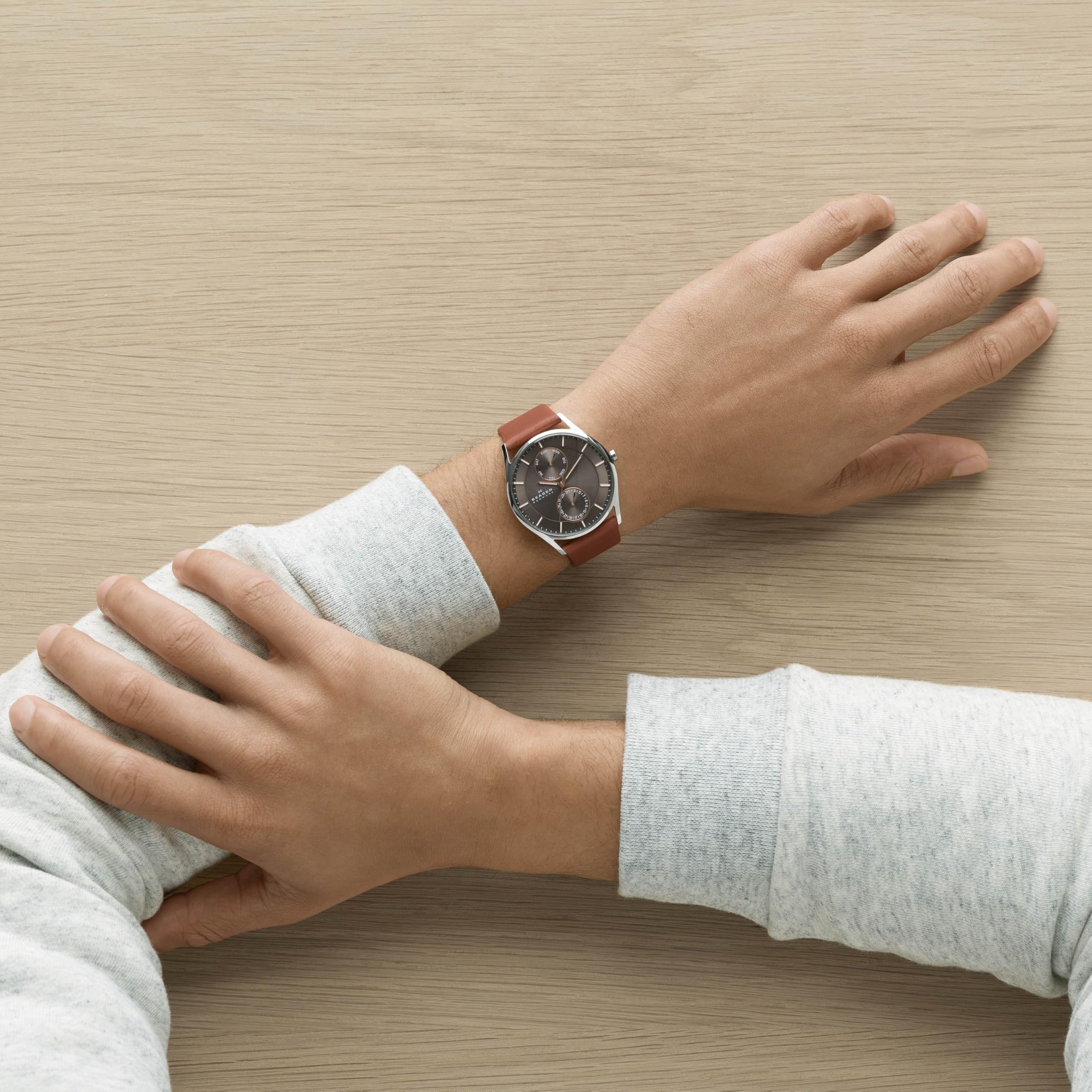 Skagen Orologio Holst da uomo, movimento al quarzo multifunzione con cinturino in acciaio inossidabile o in pelle