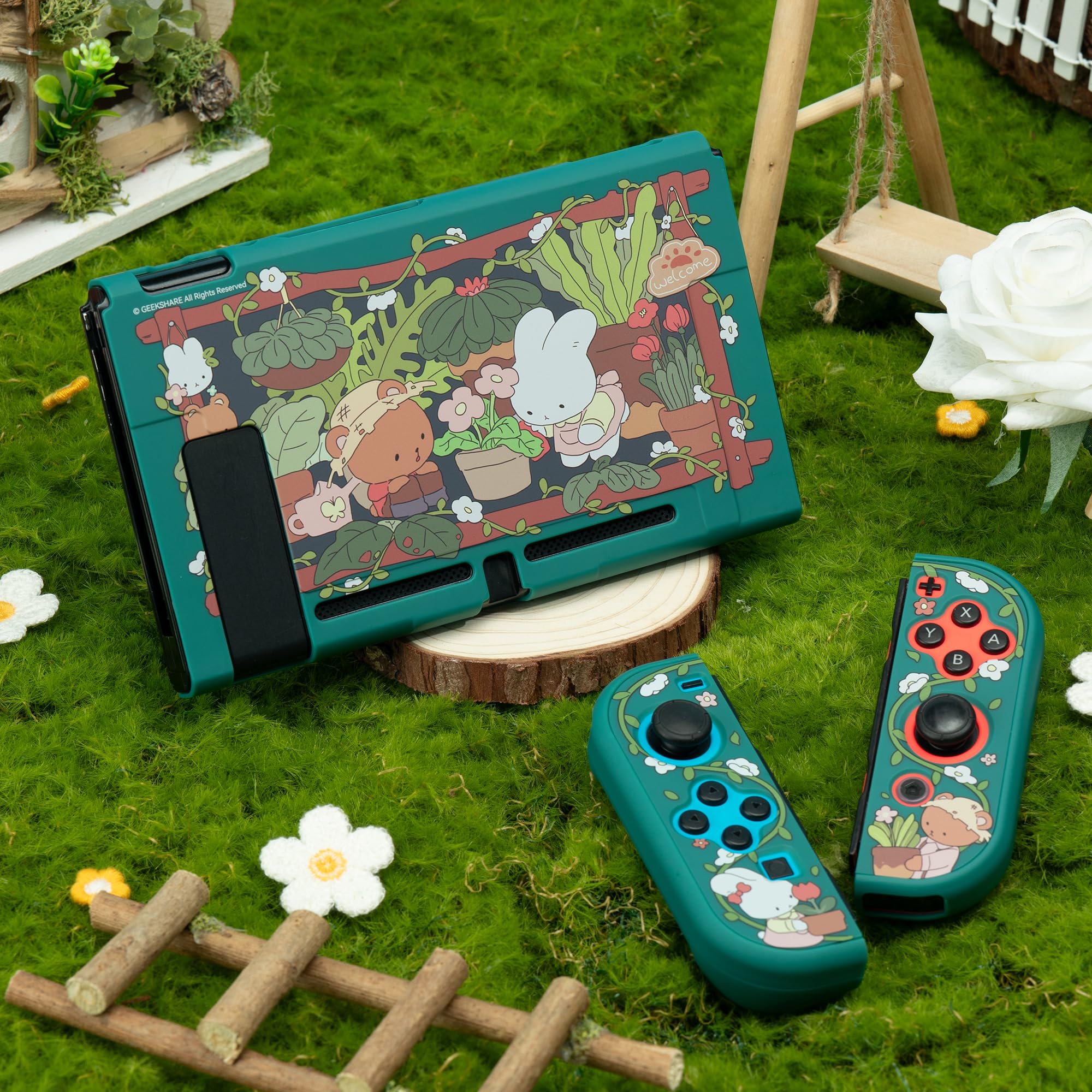 GeekShare Custodia protettiva compatibile con Switch - Custodia antiurto e antigraffio per Switch - Bunny Garden