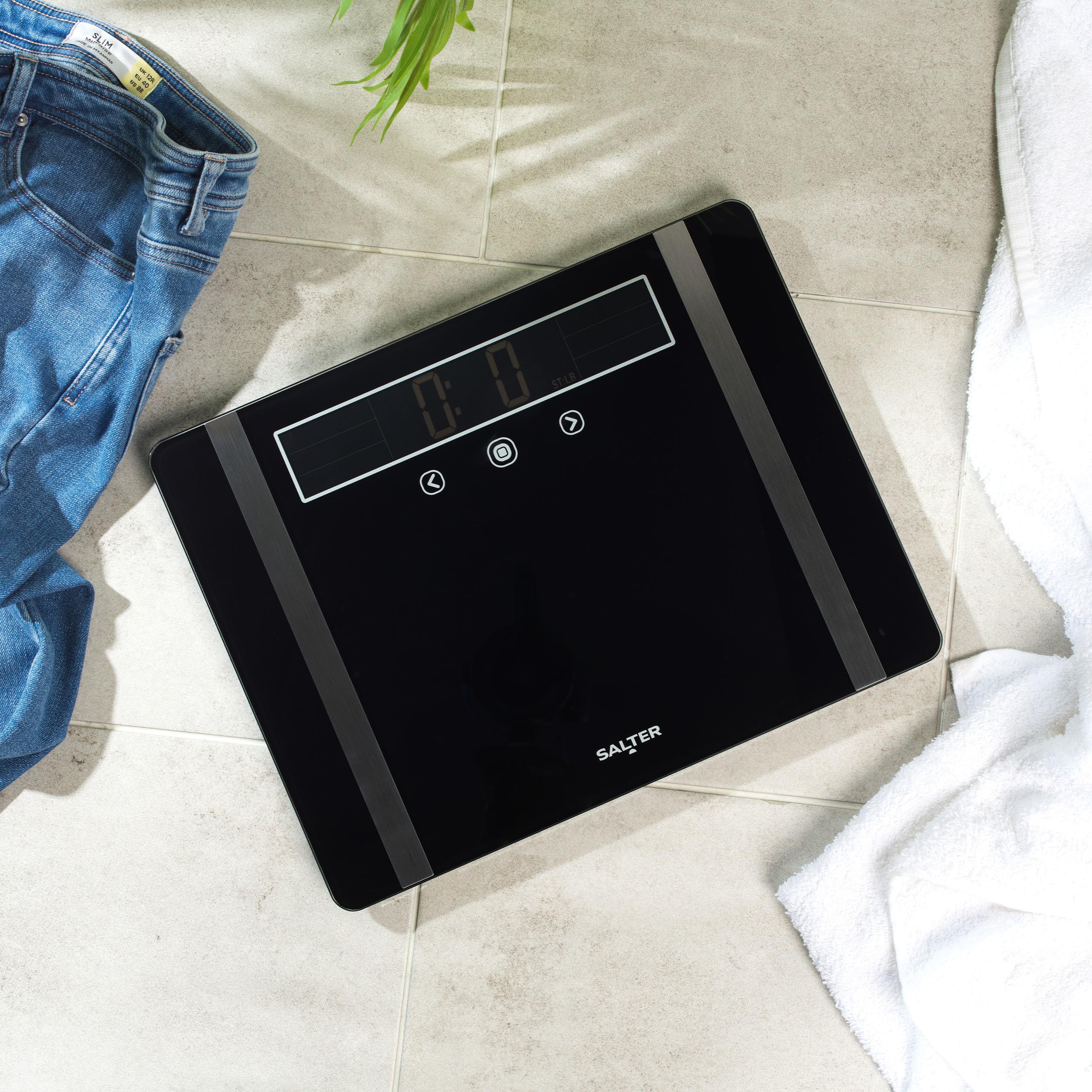 Salter Bilancia analizzatrice extra larga – Bilancia digitale da bagno per peso corporeo/grasso/acqua, BMI/BMR, massa muscolare/ossea, 10 memorie utente, letture istantanee, capacità 250 kg