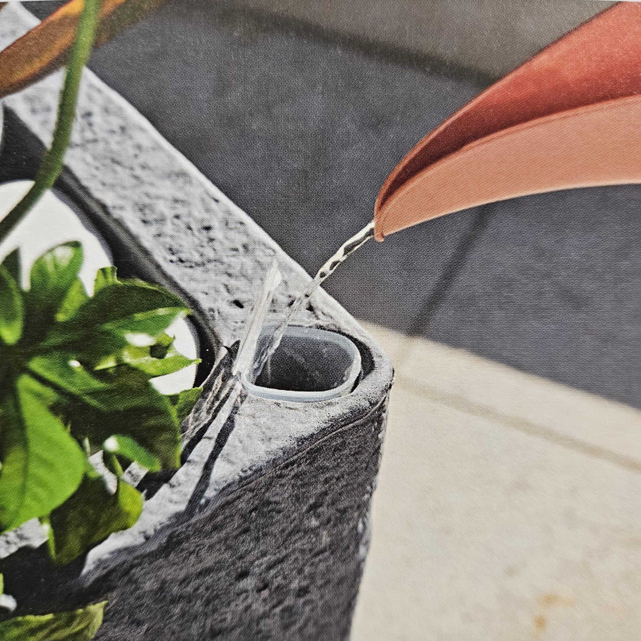 Nicoli Lithos vaso effetto pietra in resina per esterni ed interni, fioriera autoirrigante con serbatoio integrato, resistente agli agenti atmosferici, ideale per piante da esterno - 40 cm - BIANCO