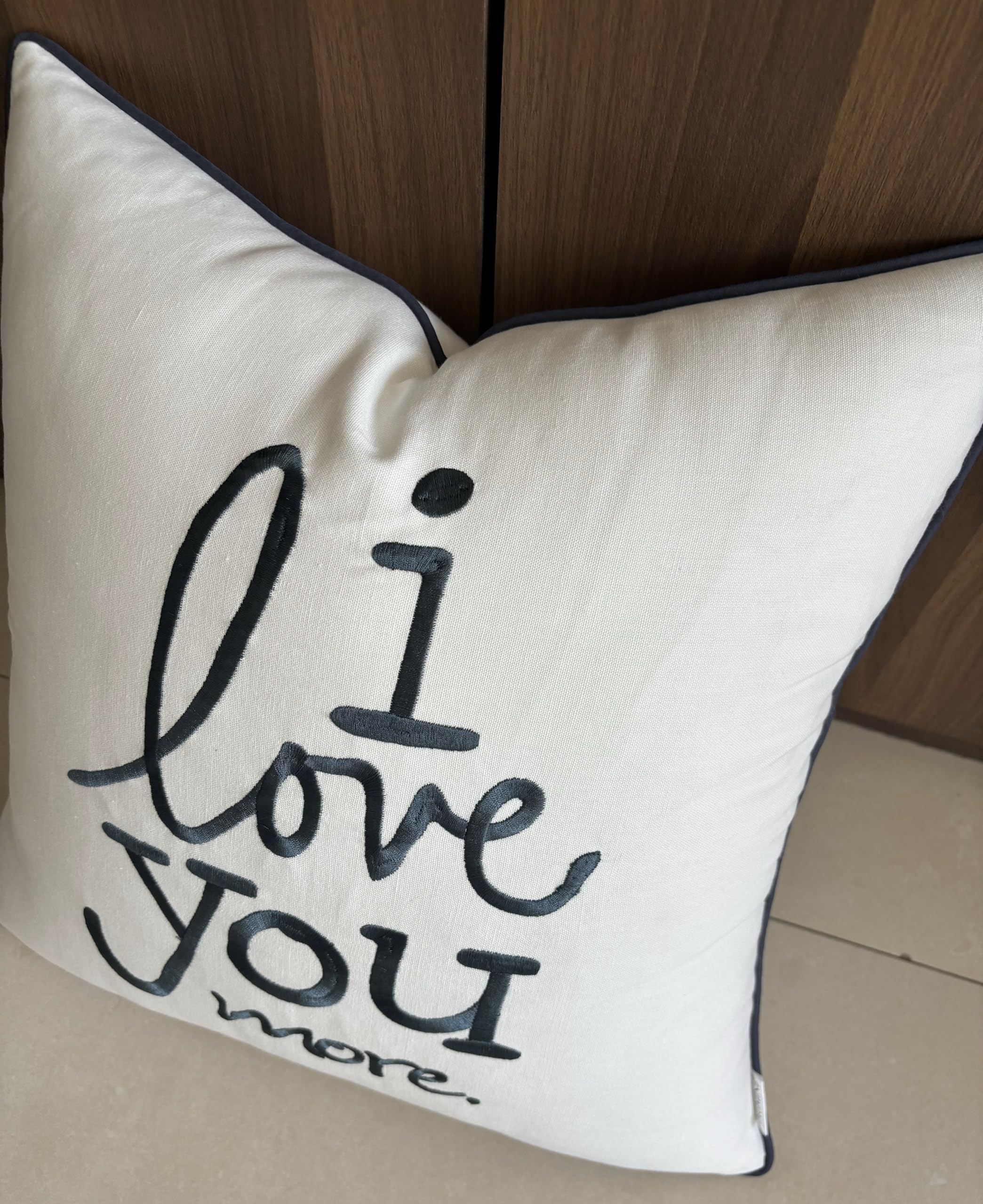 Amazon｜ADecor I Love You More コットン刺繍装飾正方形アクセント