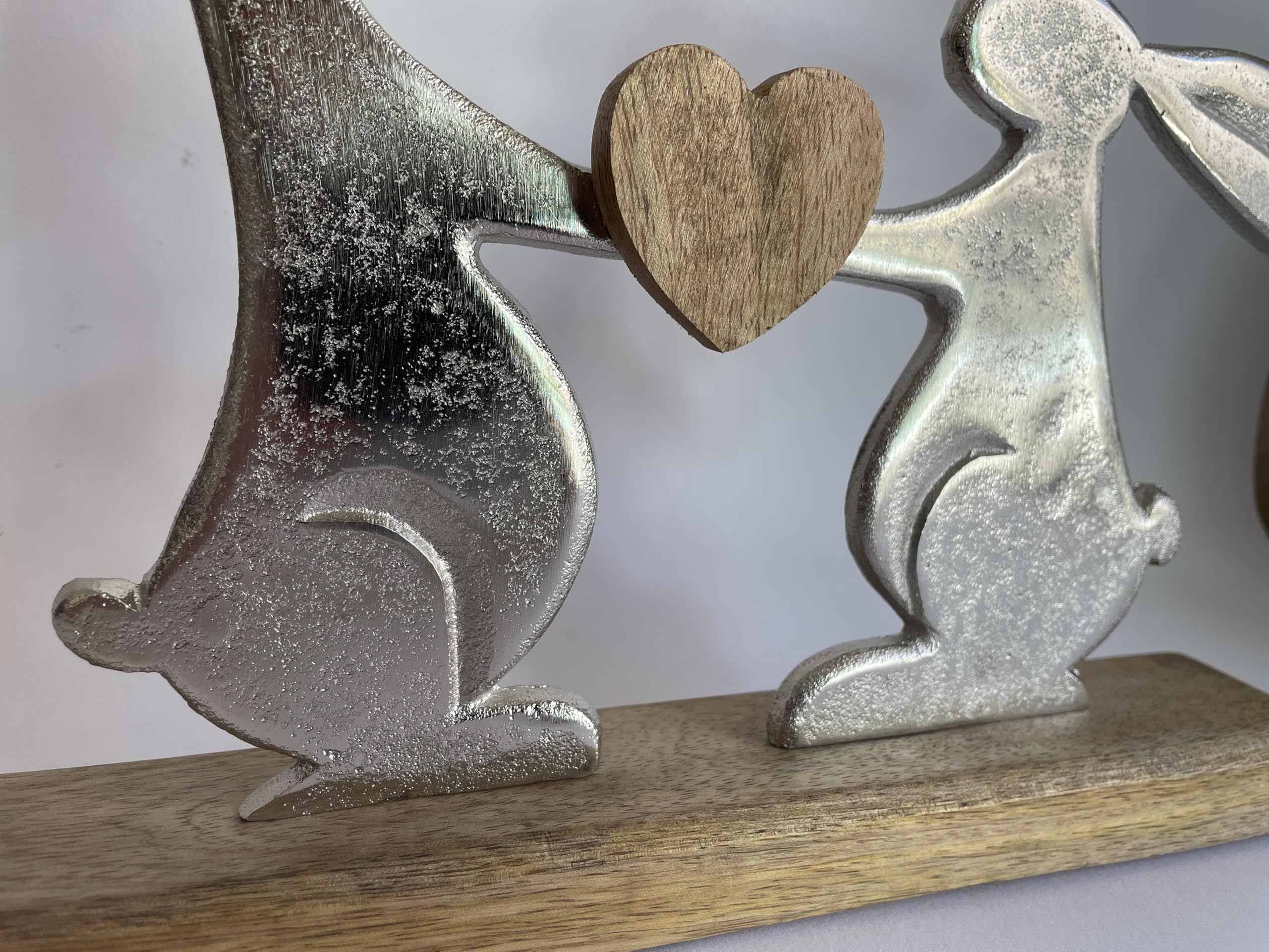 khevga Osterdeko Deko-Figur Osterhase Mango-Holz Metall Silber (29 x 29 x 5)