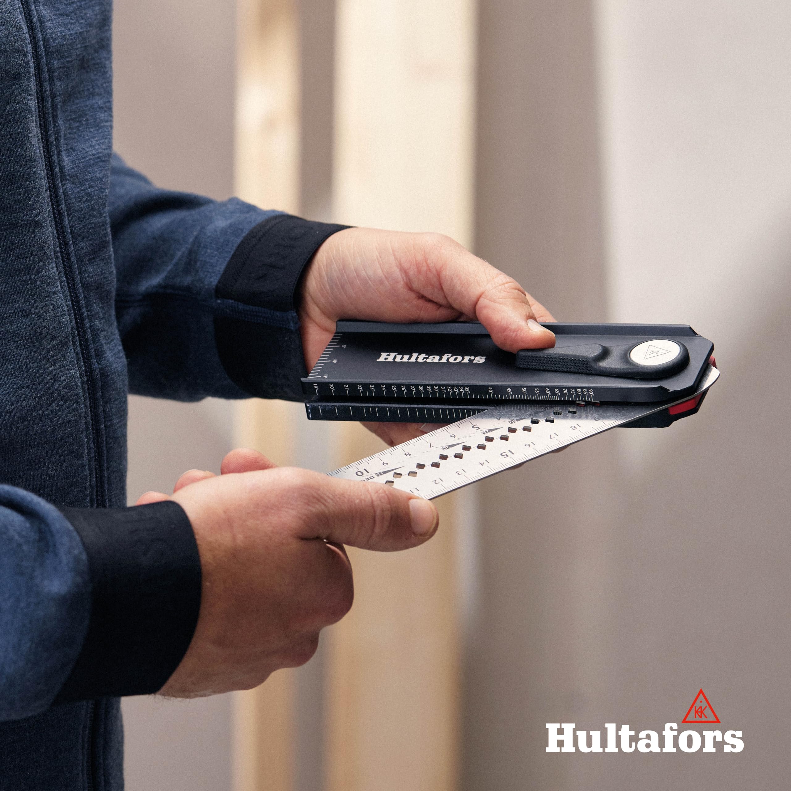 Verstellbarer Winkel von Hultafors I CNC gefräst I Made in EU I Rotierbares Winkeleisen mit Mittellinie und Anreißkerben I Toleranz von ±0,06° (±1 mm/m) I 256023
