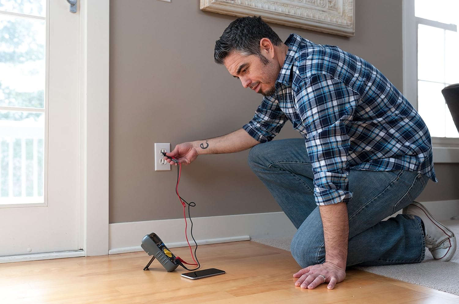 General Tools TS04 ToolSmart Bluetooth Connected Digital Multimeter, Auto-Ranging with NCV Detector, CAT III 600V Safety Rated