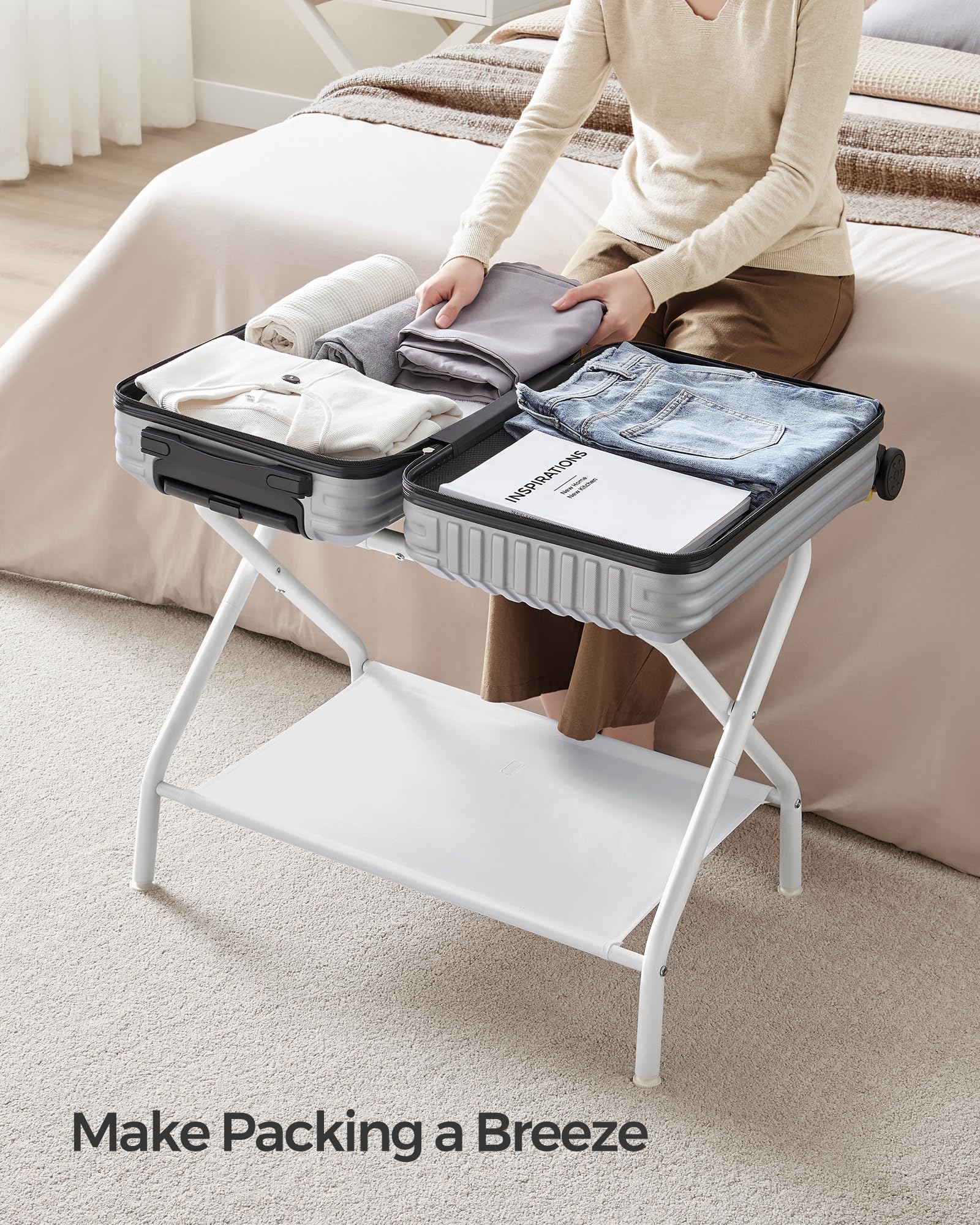SONGMICS Lot de 2 porte-bagages avec étagère de rangement en tissu, peut supporter jusqu'à 50 kg, 69,9 x 38,1 x 52,1 cm, blanc nuage RLR002W02