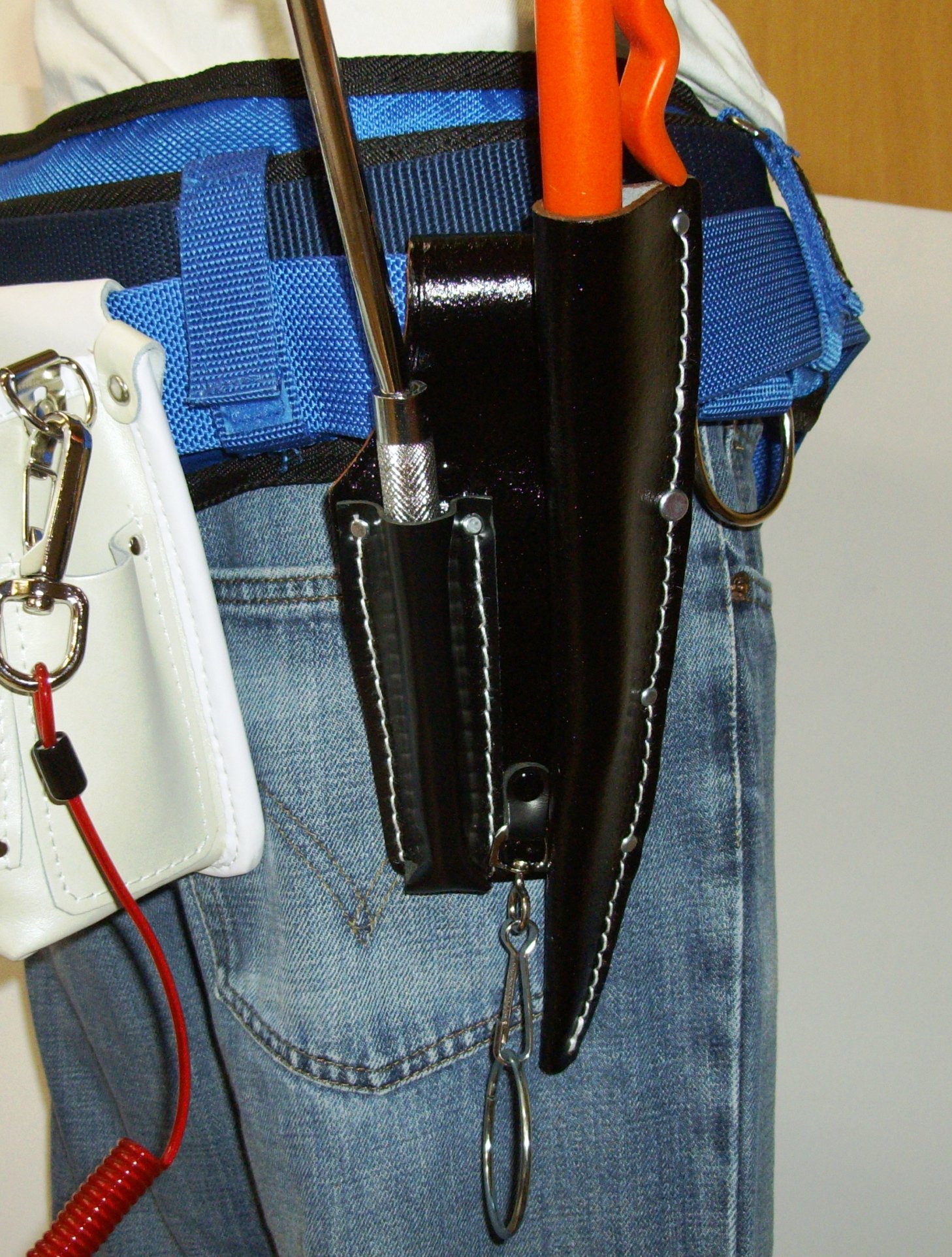 KOZUCHI CE-16 Black Floor Leather Sinnow Hacker Holder with Can