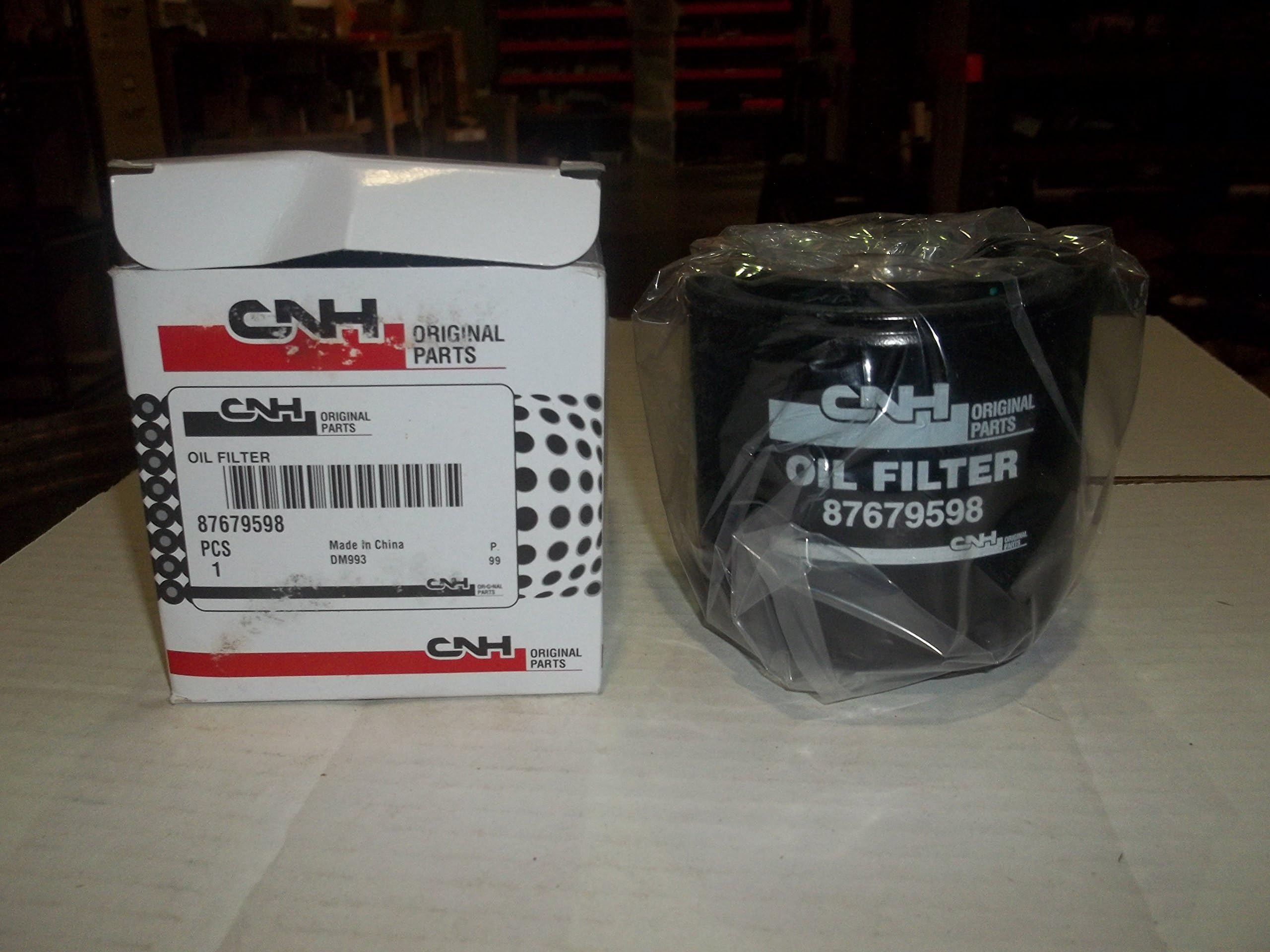 New Holland Tractor Parts Filter, Engine O - 87679598
