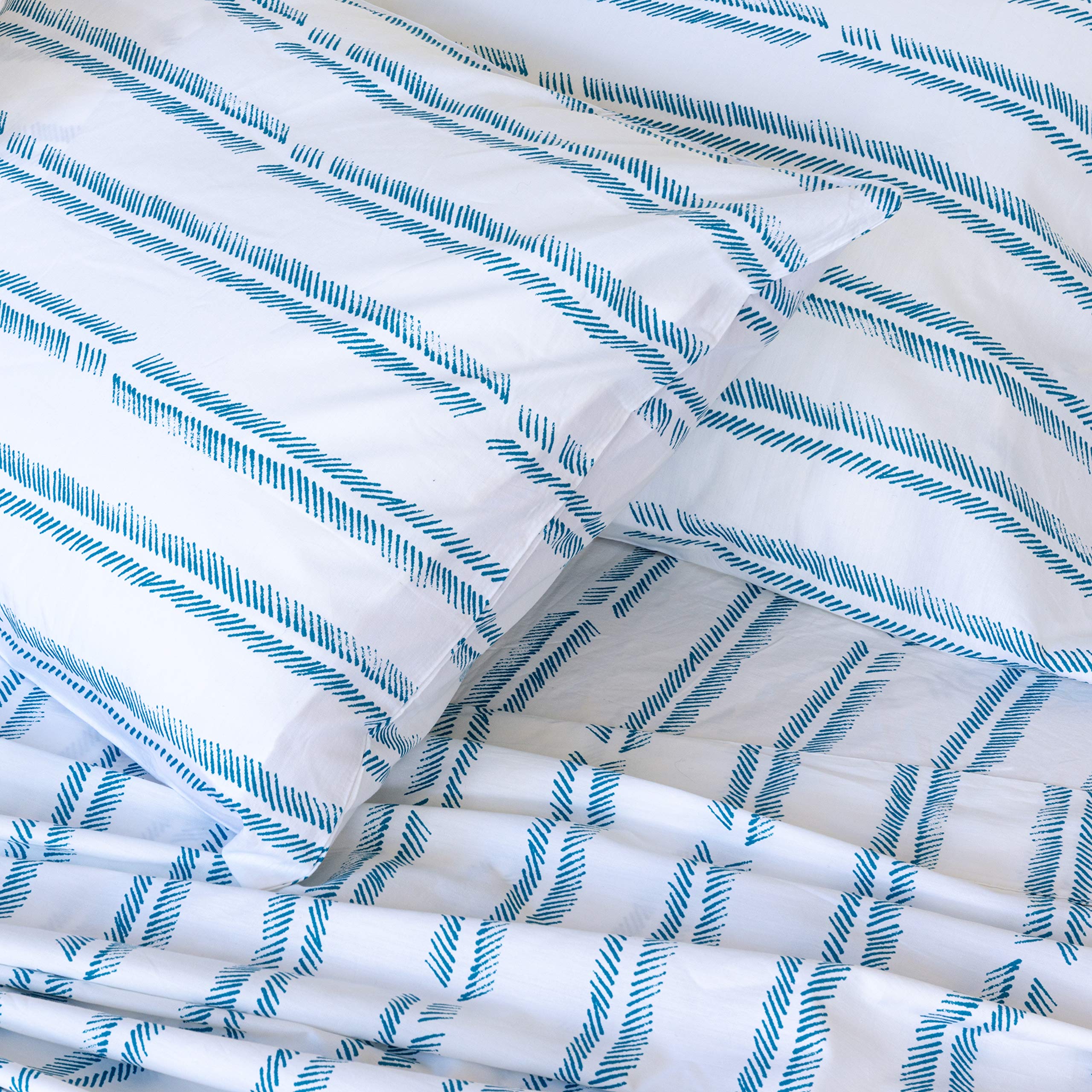 Refinery29 | Paulina Bedding Collection | 100% Cotton Luxury Premium Ultra Soft Lightweight 4 Piece Sheet Set, Anti-Wrinkle, Anti-Fade, Stain Resistant & Hypoallergenic (Twin/TwinXL, Blue)