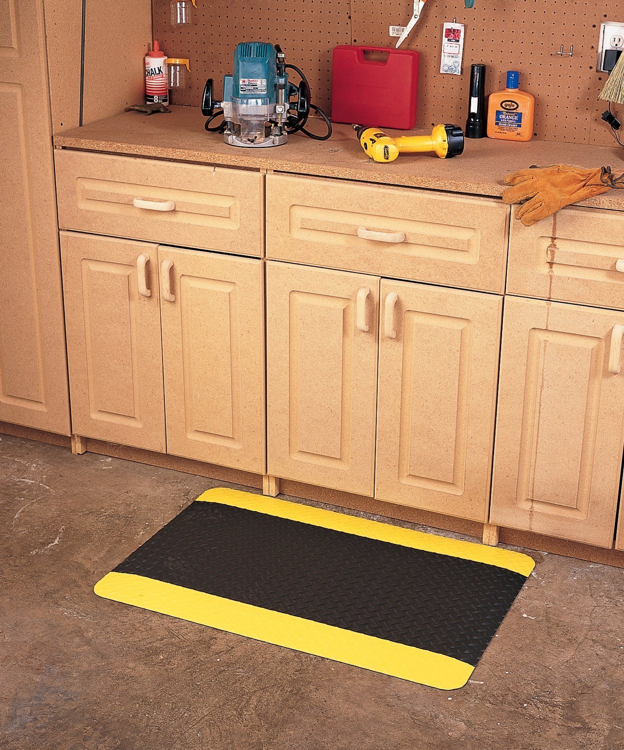 Bеѕt Dеаl Prоduсt Wearwell 414.1516x3x10BYL Diamond-Plate SpongeCote UltraSoft Mat, 3' Width x 10' Length x 15/16 Thickness, Black / Yellow