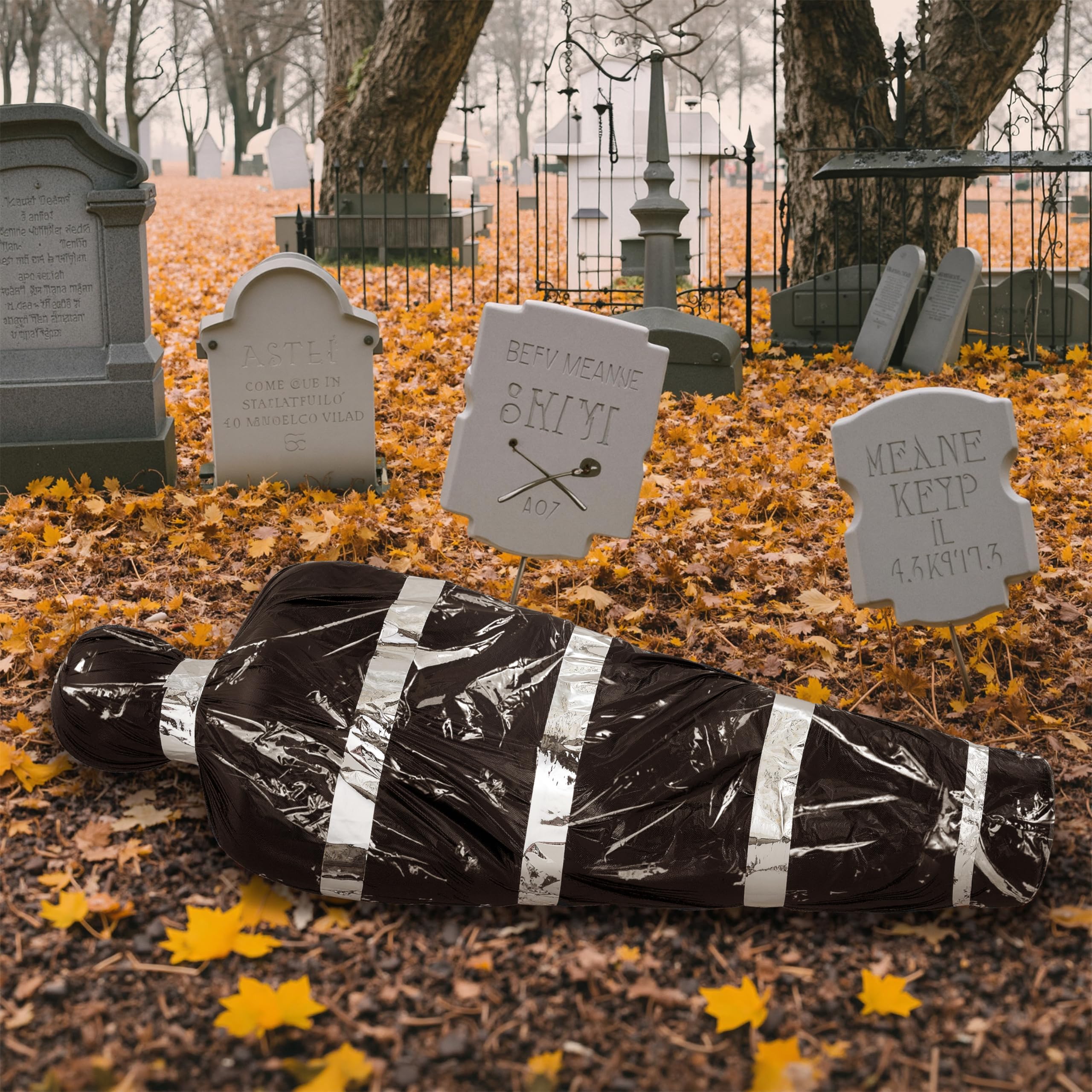 JOYIN Wiszące zwłoki martwa ofiara, rekwizyty, straszne nadmuchiwane dekoracje na Halloween, na zewnątrz, przerażające ciało, dekoracja nawiedzonego domu, rekwizyty do wewnątrz, na trawnik, podwórko